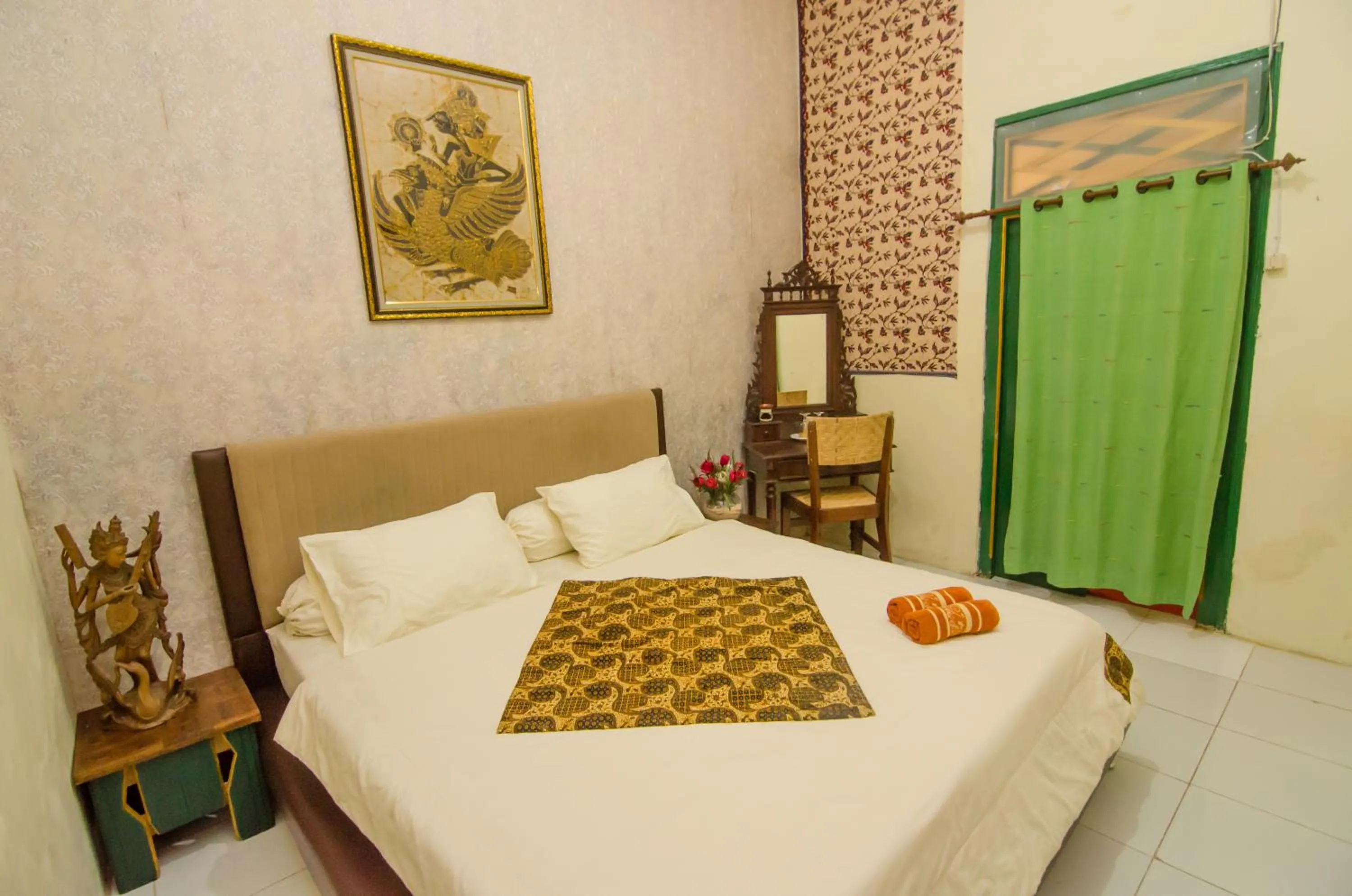 Photo of the whole room, Bed in Pendopo Andari Homestay