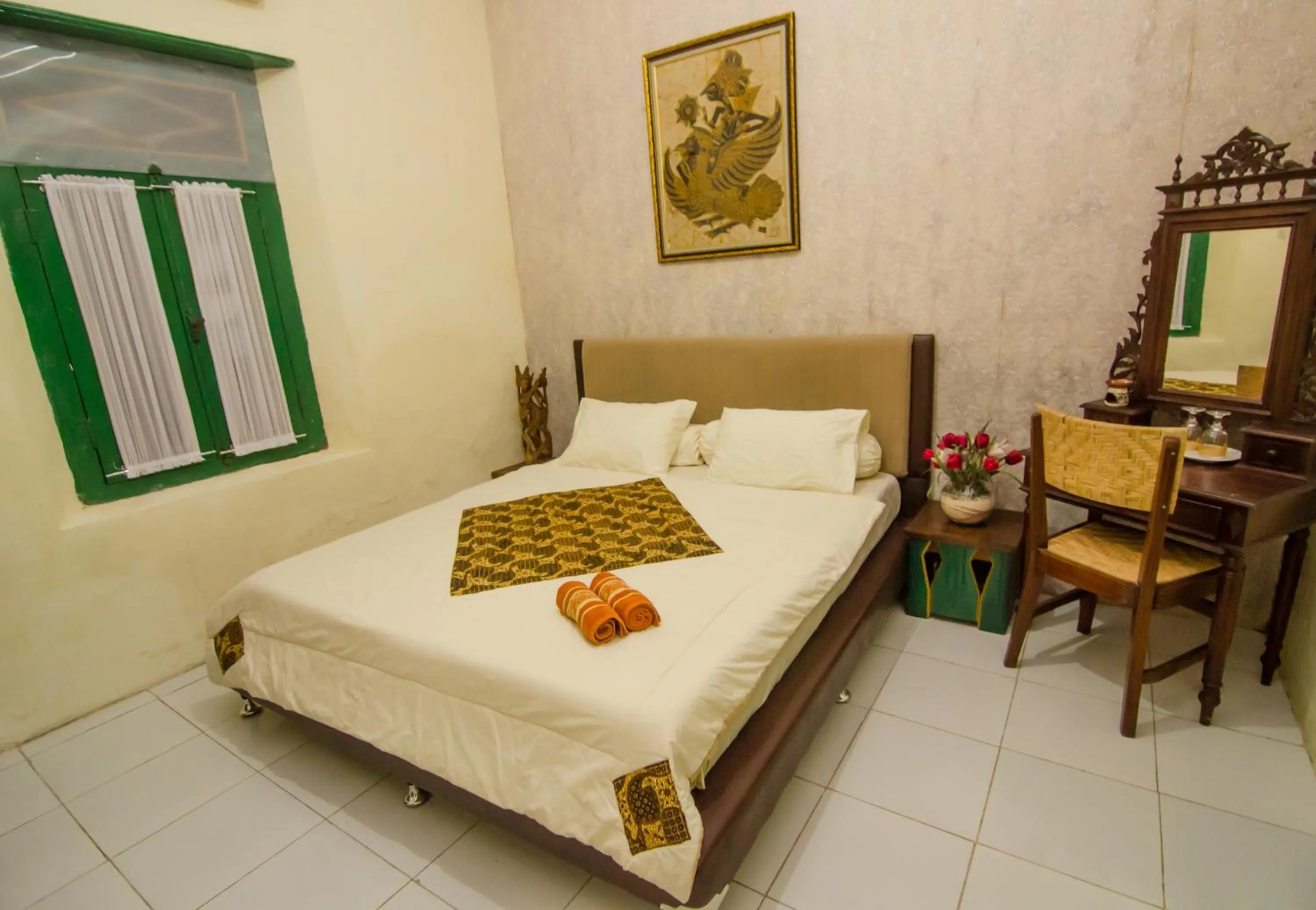 Photo of the whole room, Bed in Pendopo Andari Homestay