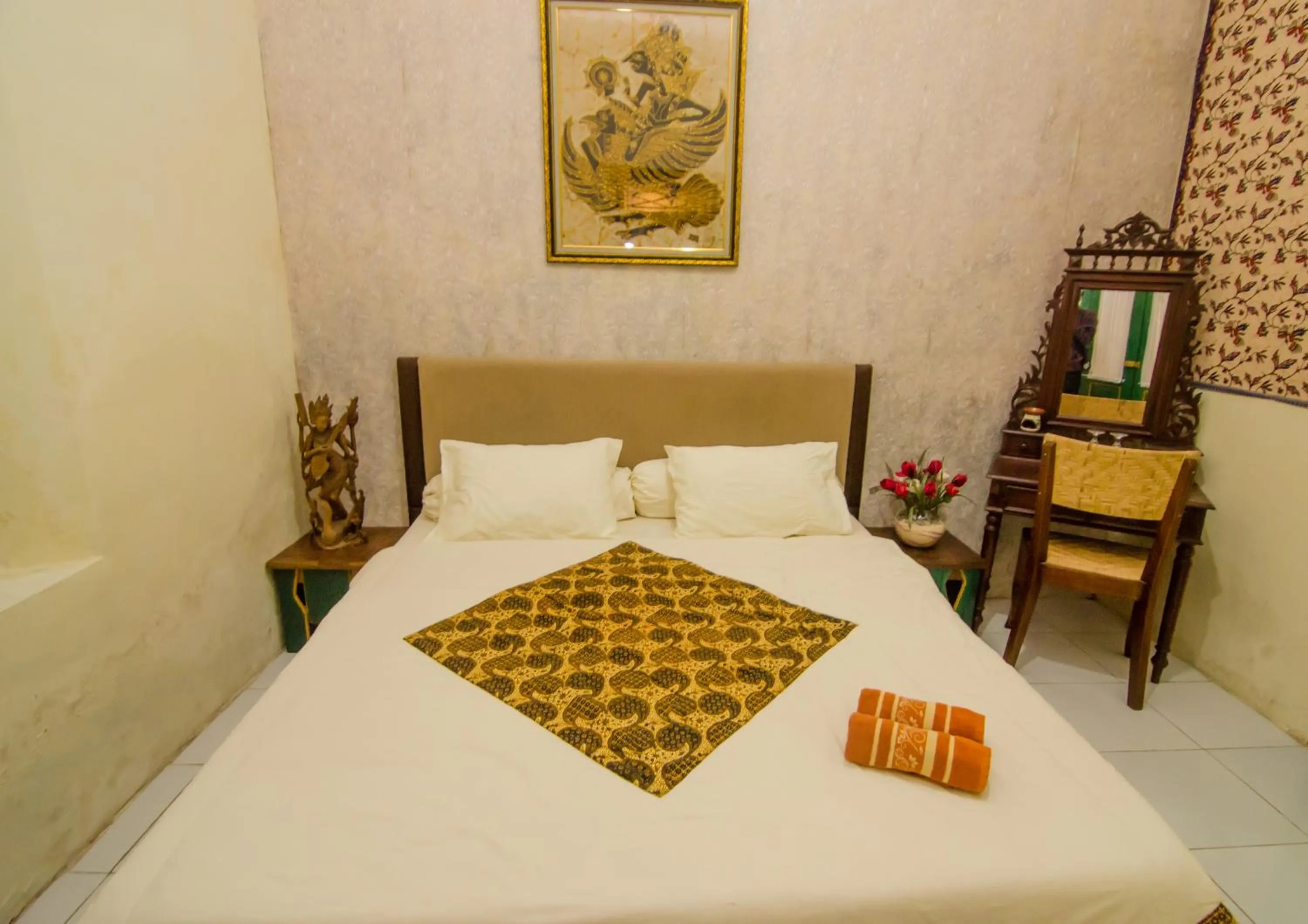 Photo of the whole room, Bed in Pendopo Andari Homestay