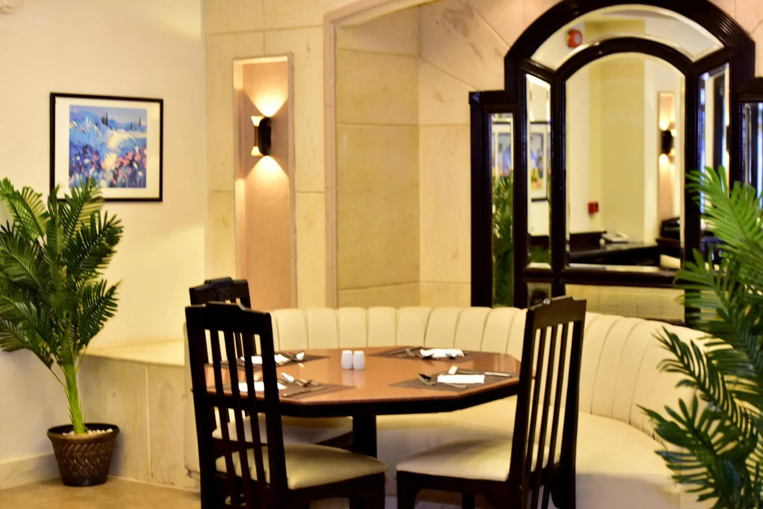 Restaurant/places to eat in Dive Inn Resort Restaurant/places to eat in Dive Inn Resort