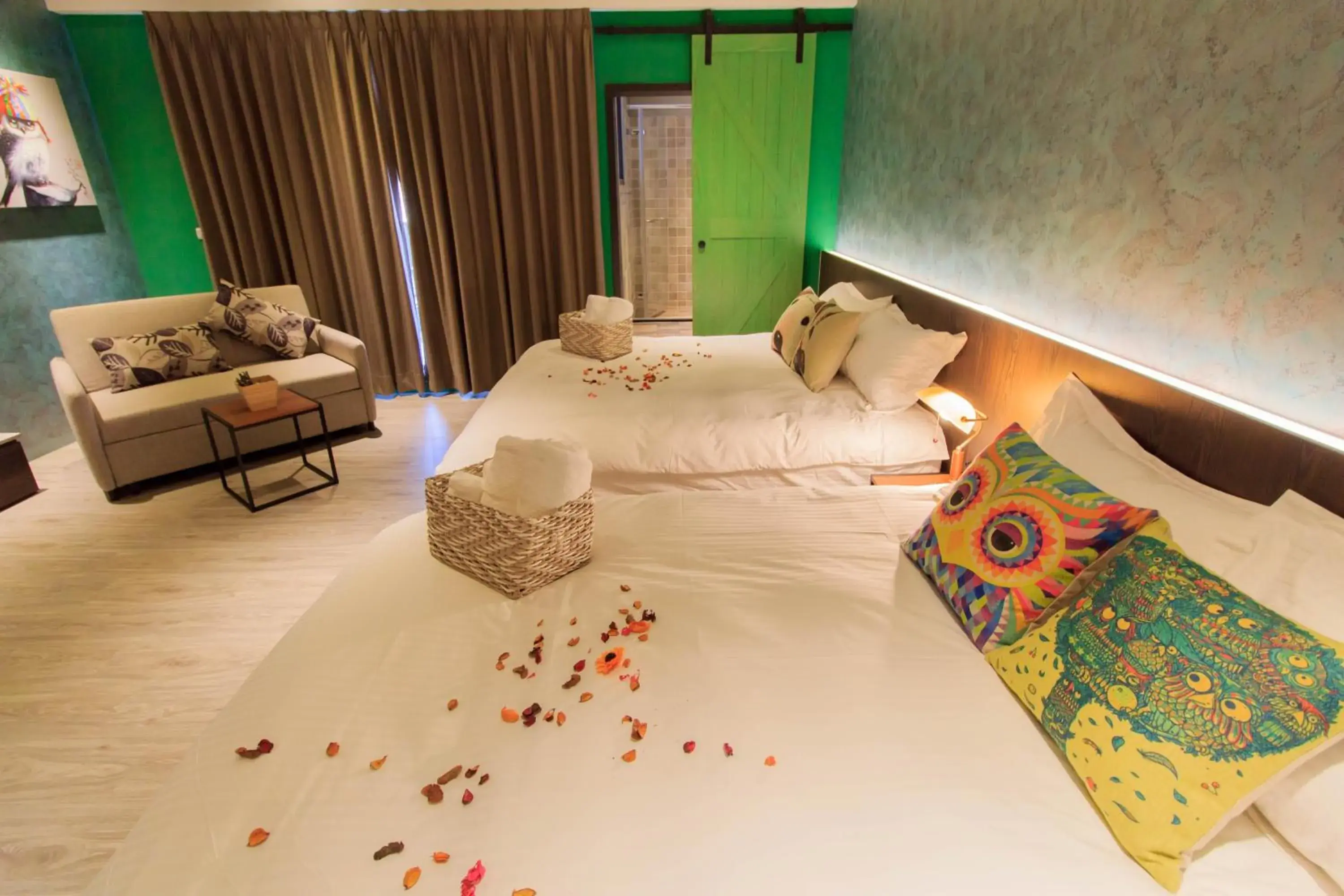 Bed in Book 5 Bed in Book 5