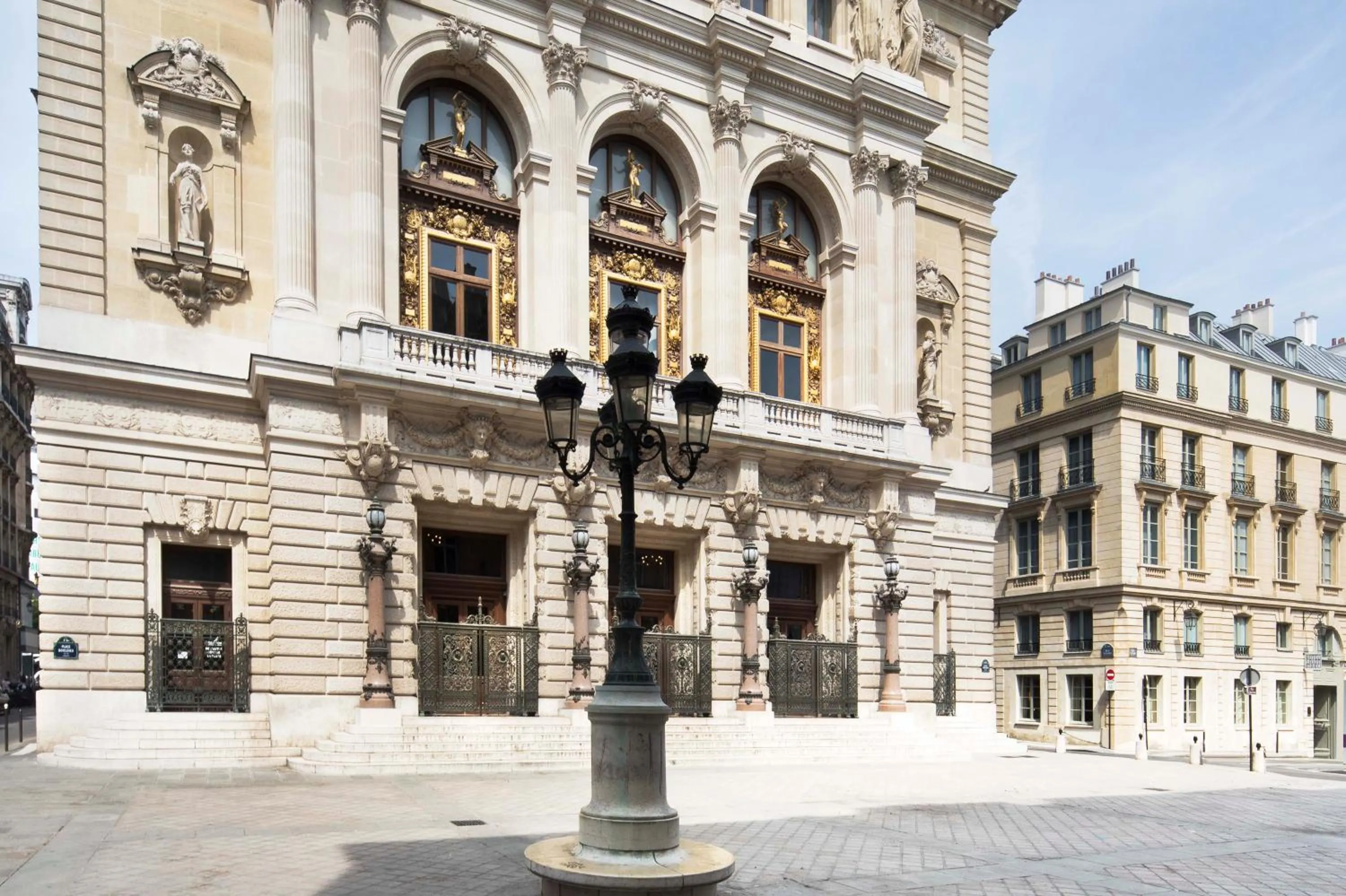 Property building in Hôtel Saint-Marc