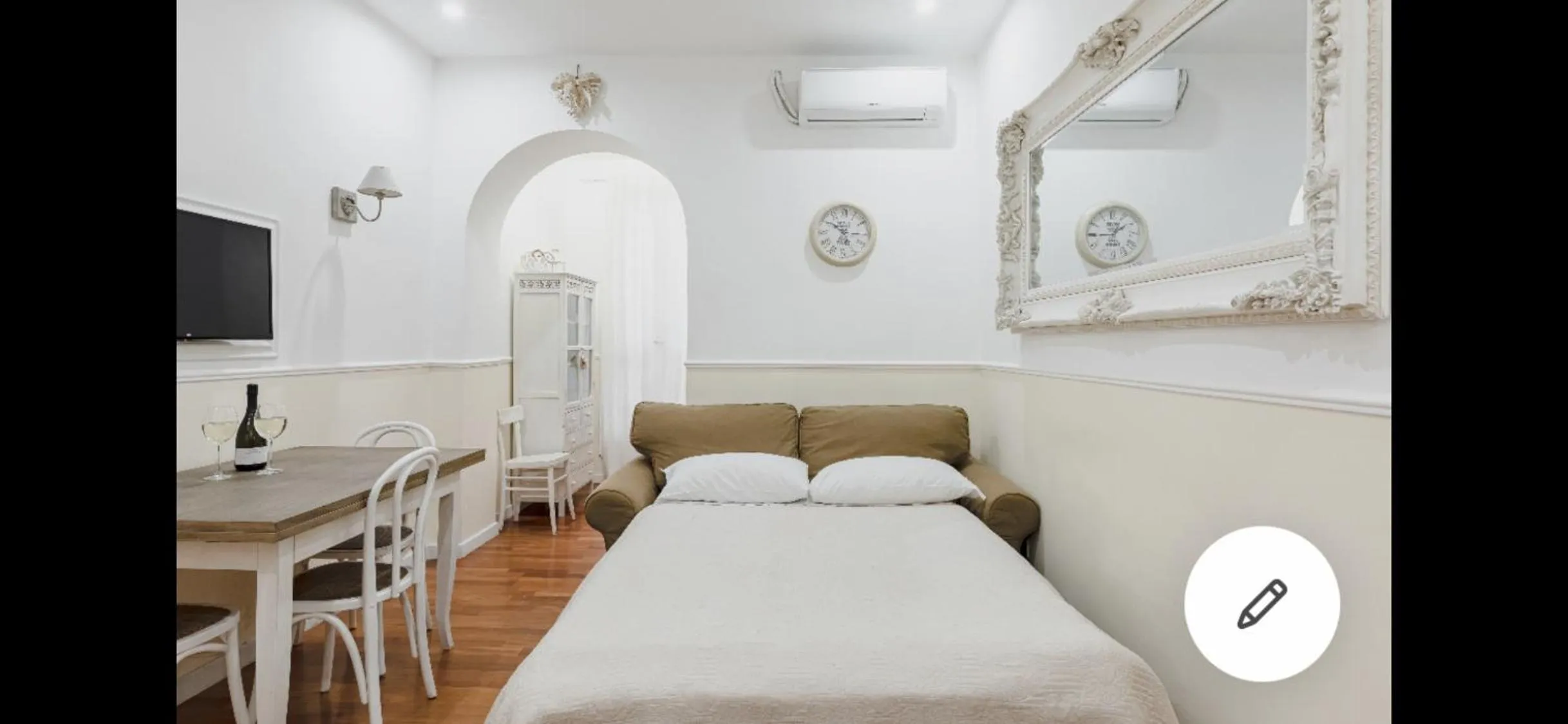 Bed in La Maison de la vie