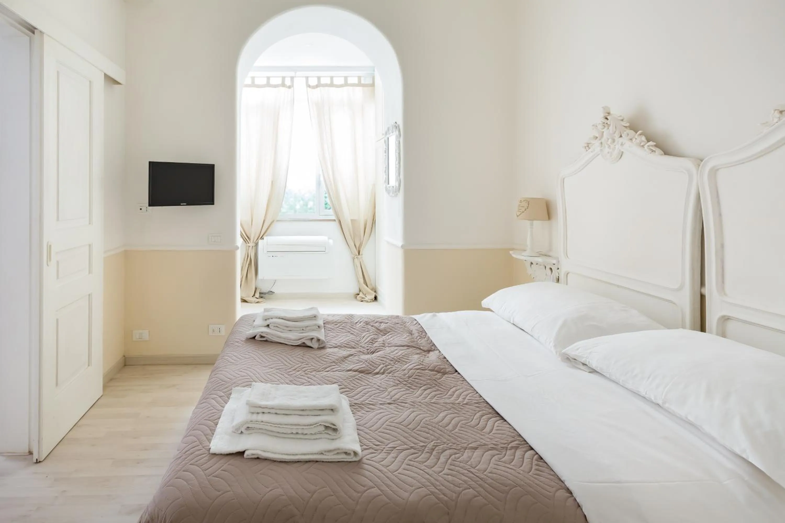 Bed in La Maison de la vie