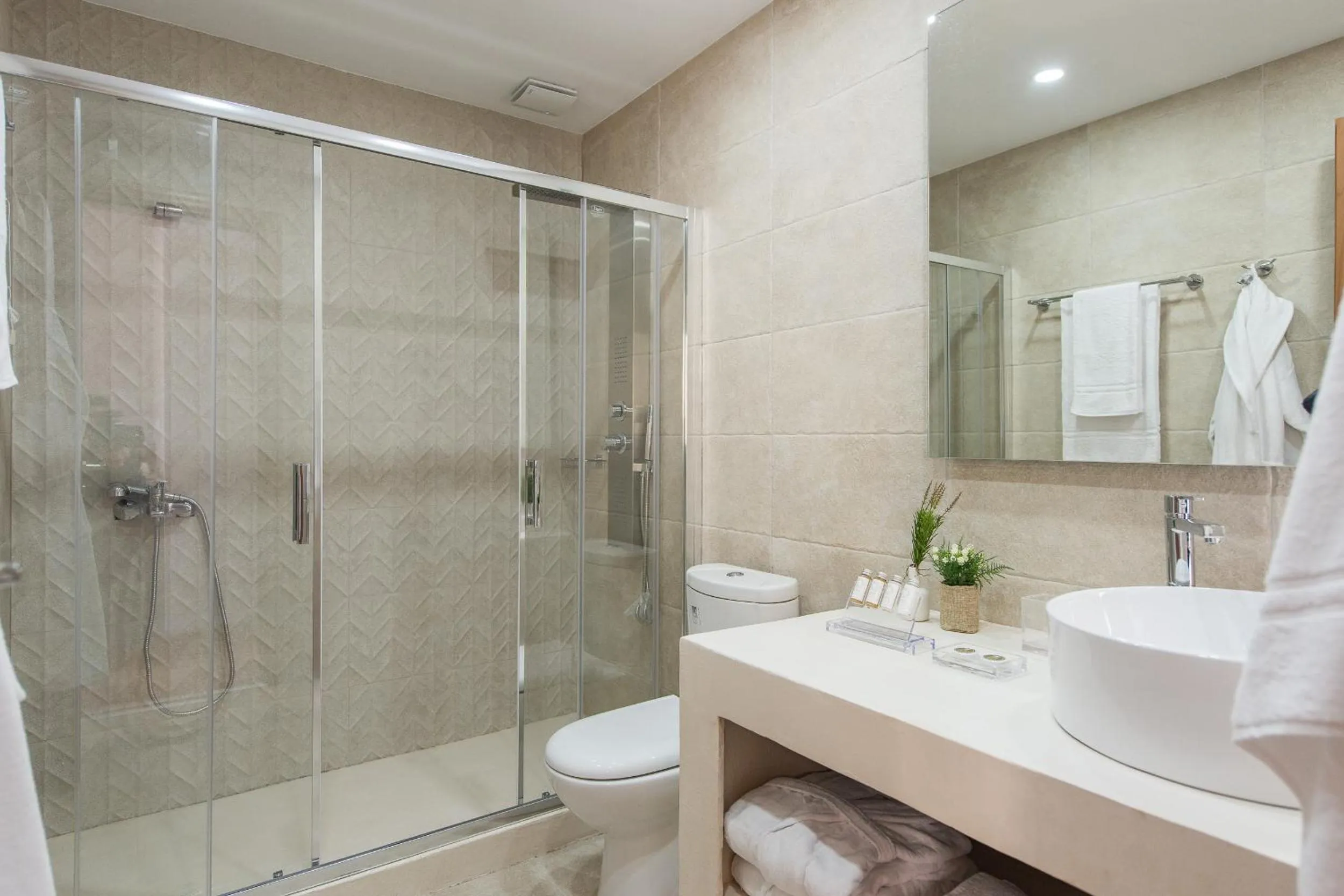 Bathroom in Bluebell Luxury Suites