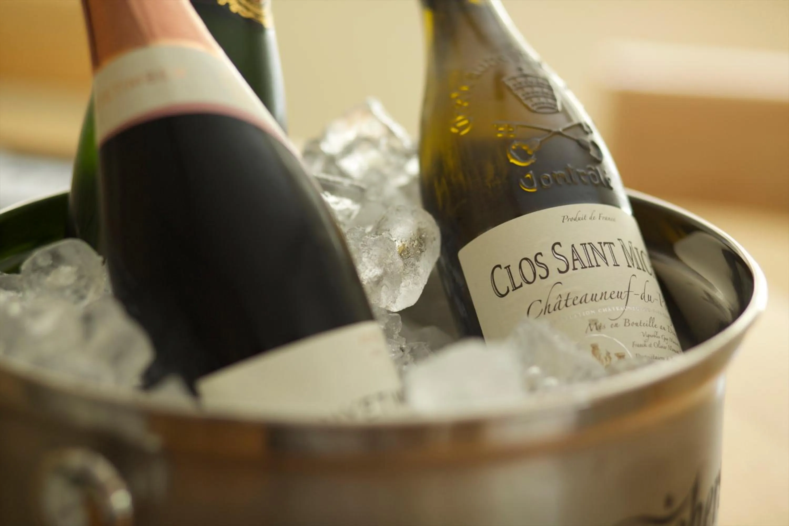 Alcoholic drinks in The Royal Oak