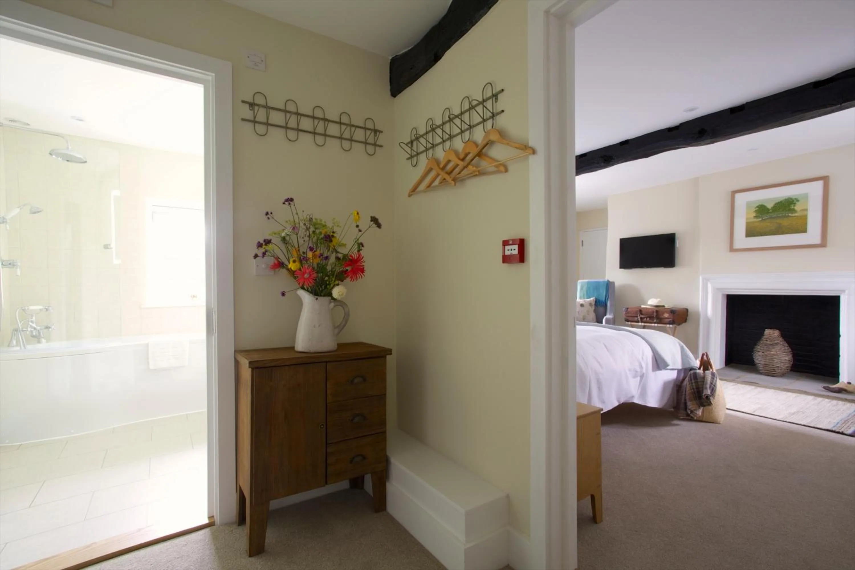 Bathroom, Bed in The Royal Oak