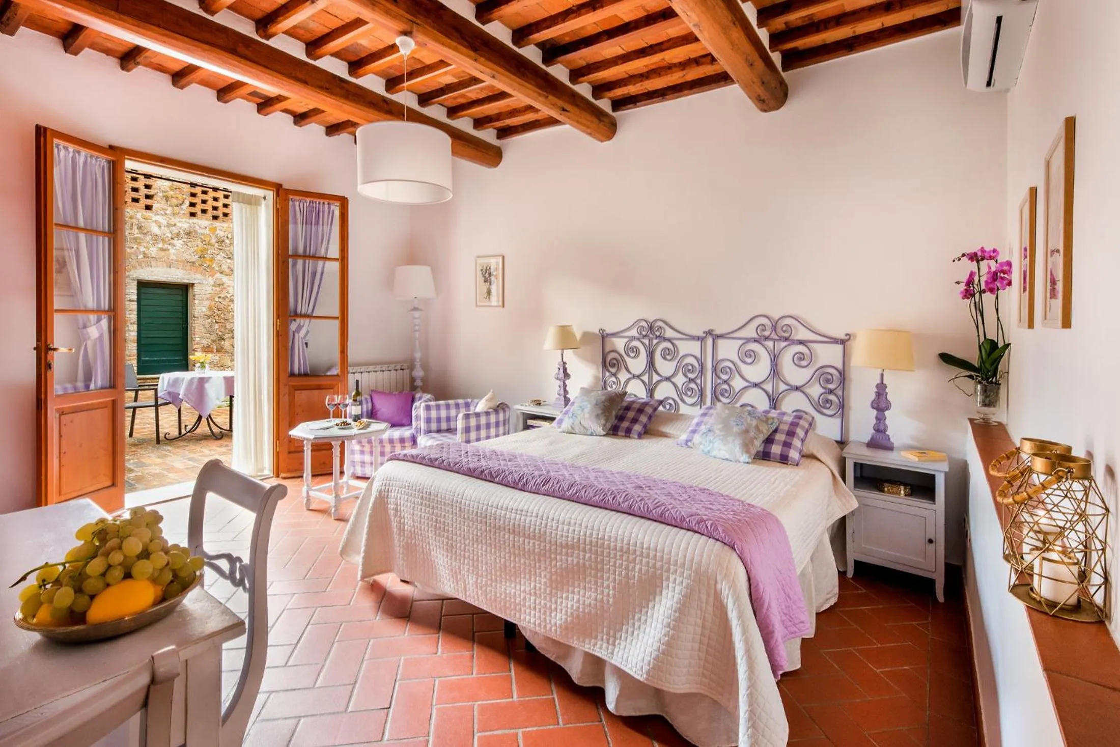 Bed in Castello di Cafaggio