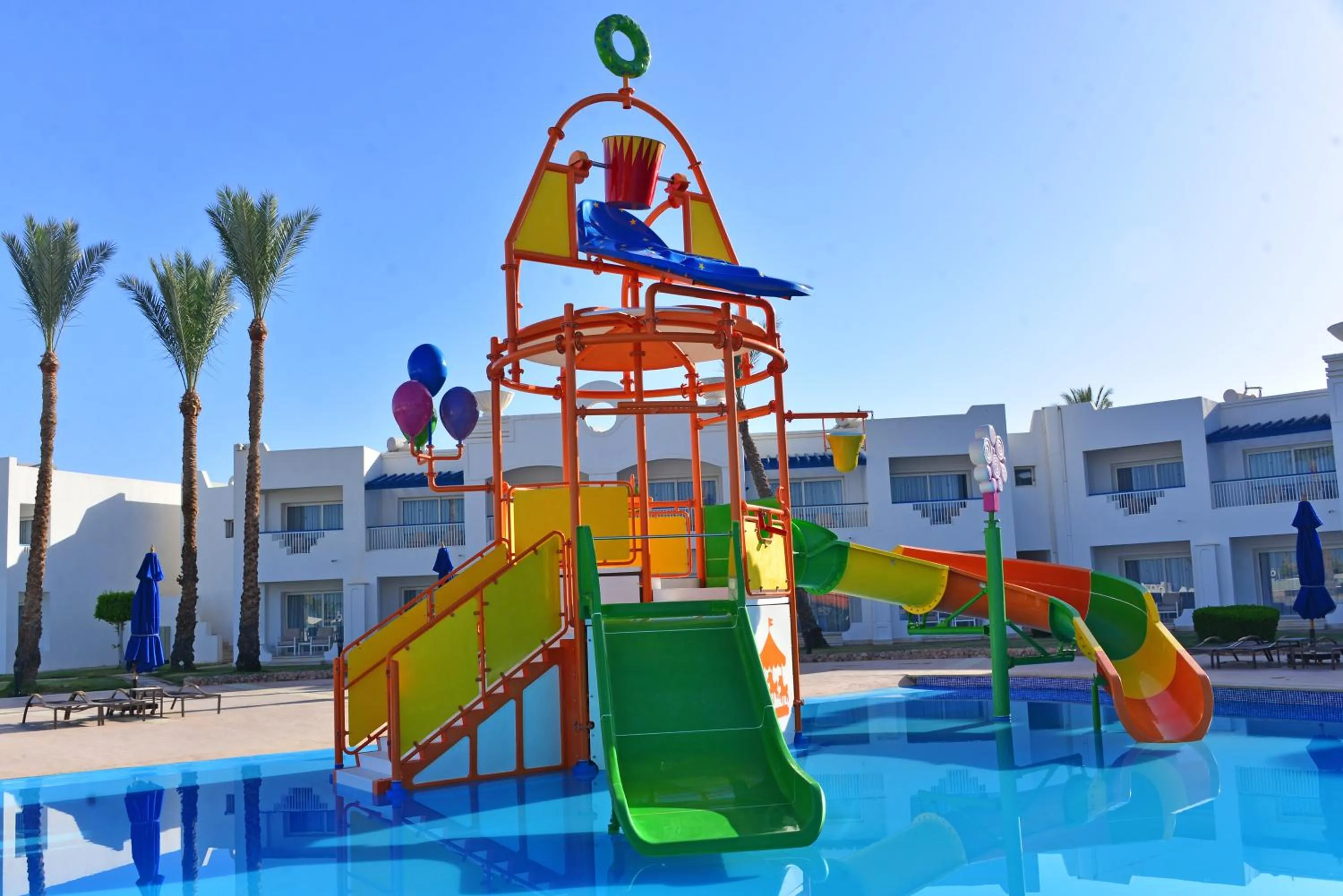 Swimming pool in Renaissance Sharm El Sheikh Golden View Beach Resort