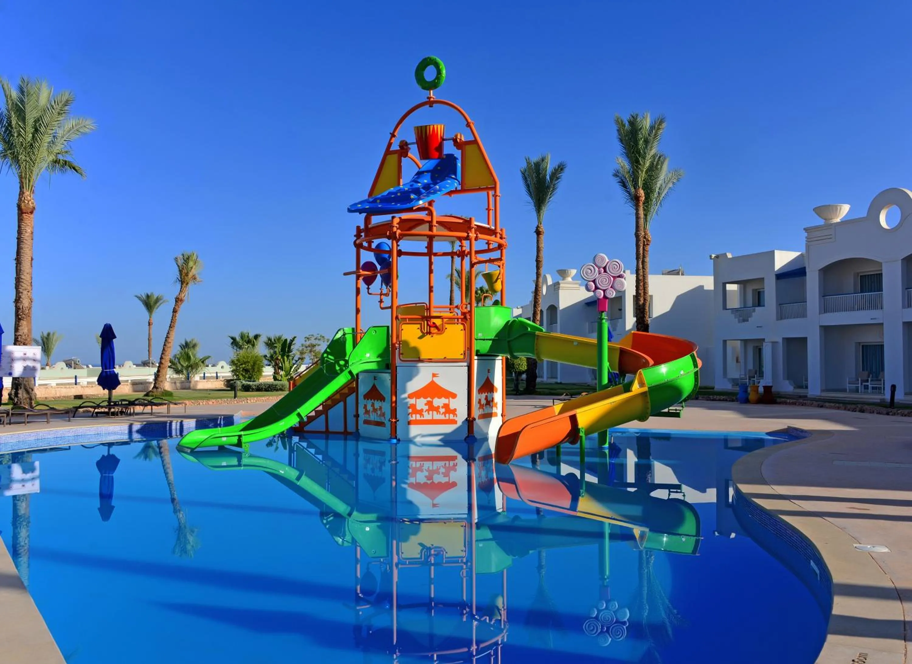 Swimming pool in Renaissance Sharm El Sheikh Golden View Beach Resort