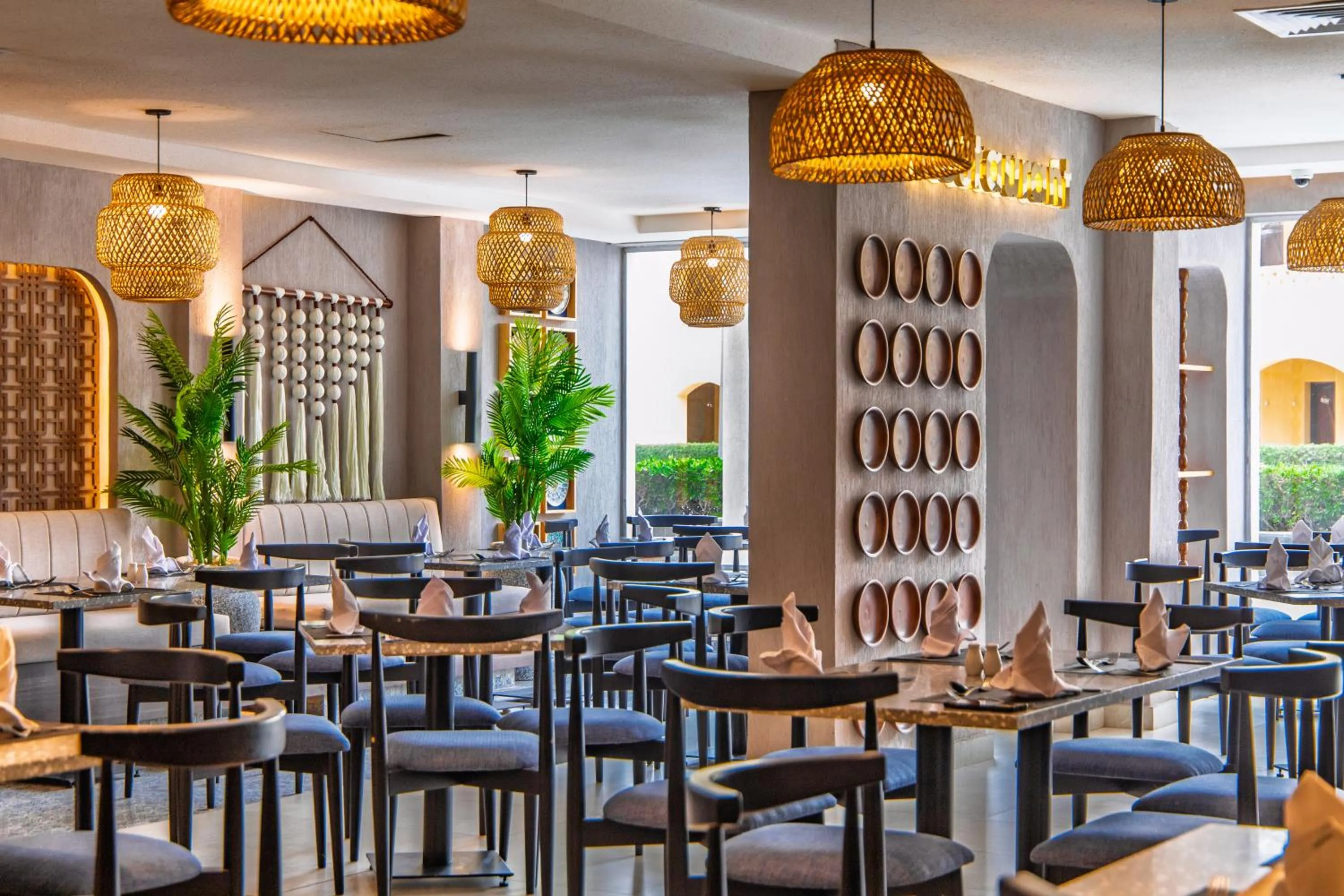 Restaurant/places to eat in Sunny Days El Palacio Resort & Spa