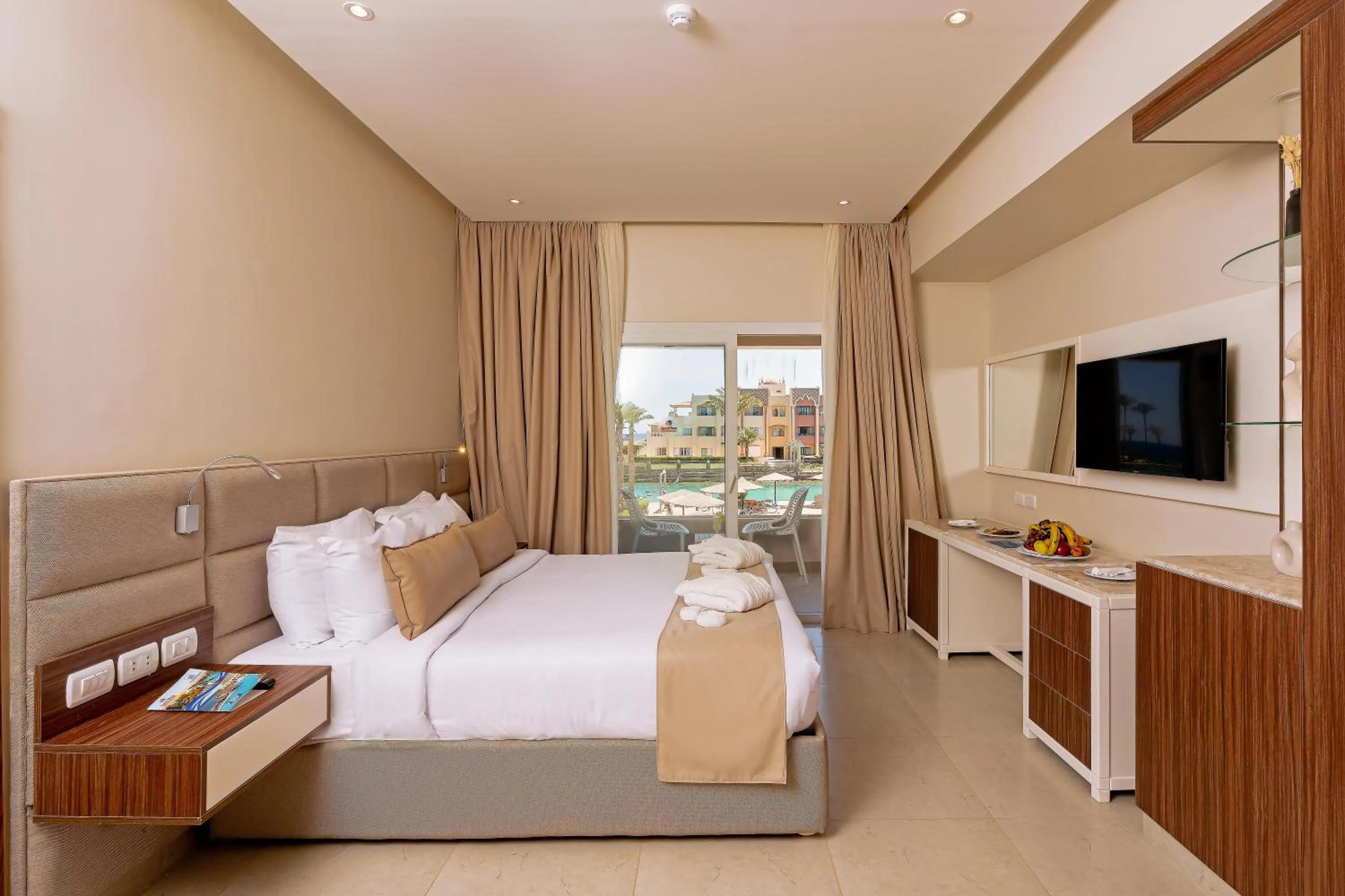 Photo of the whole room, Bed in Sunny Days El Palacio Resort & Spa