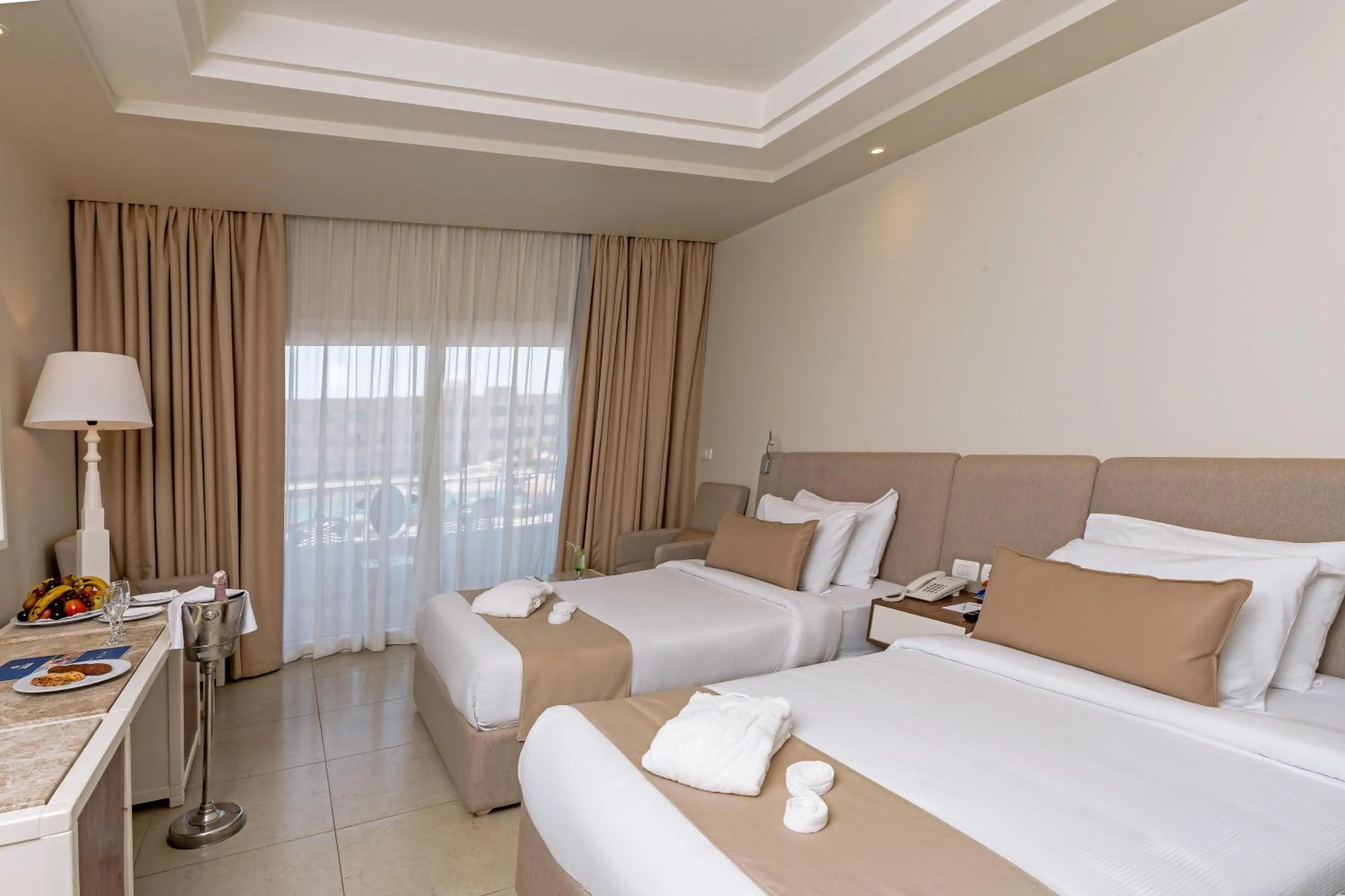 Photo of the whole room, Bed in Sunny Days El Palacio Resort & Spa