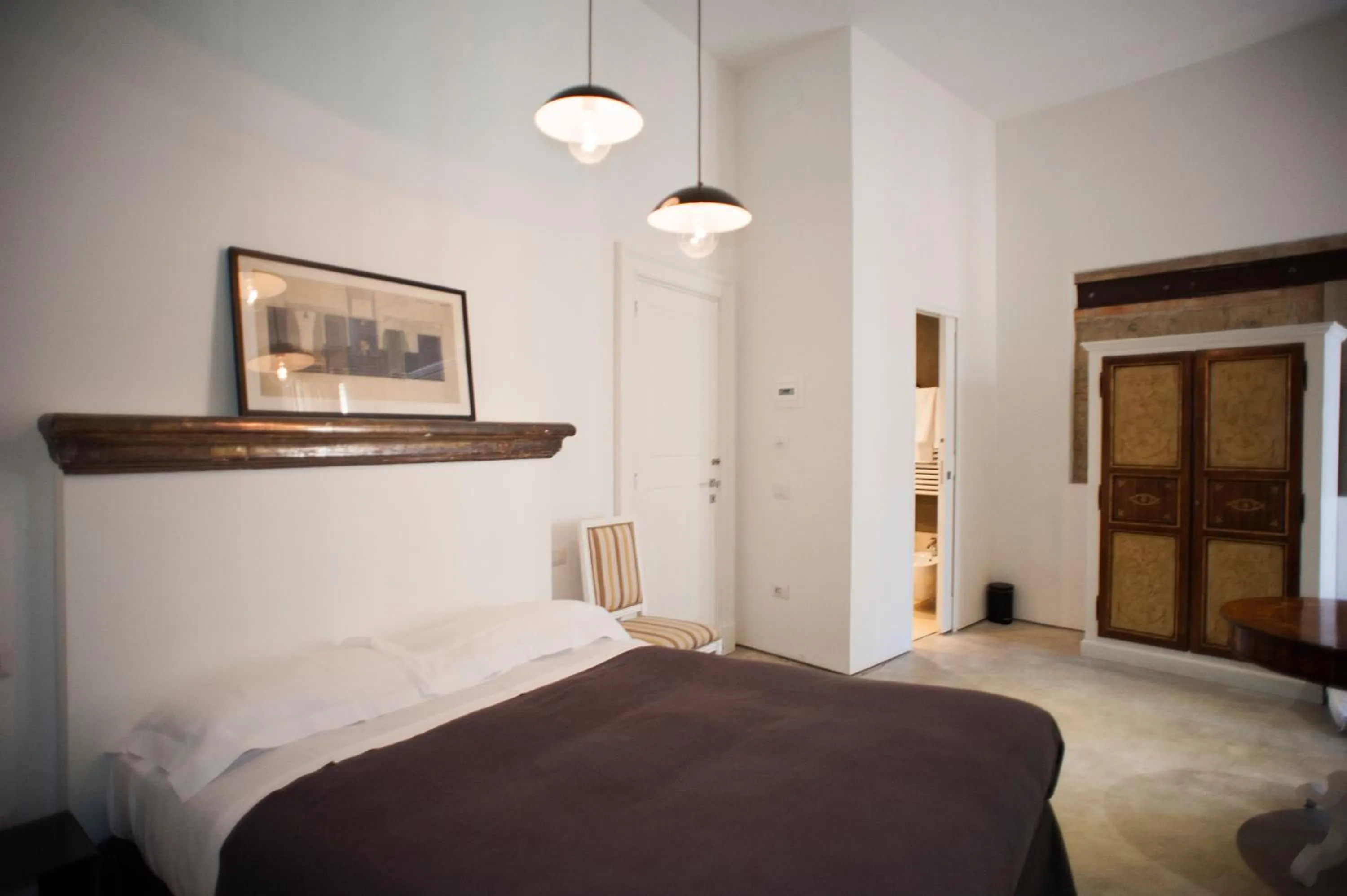 Photo of the whole room, Bed in Belledonne Suite & Gallery