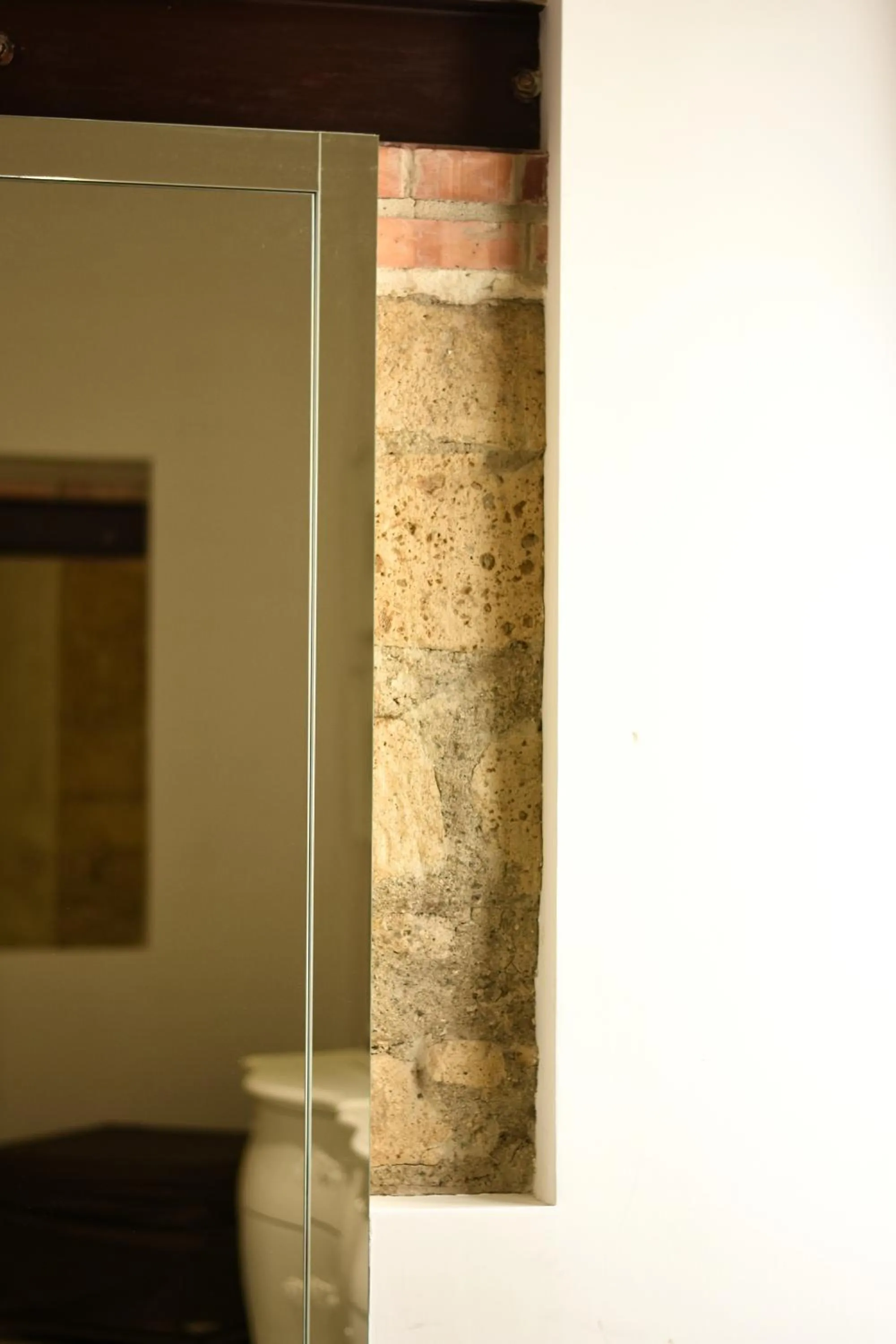 Photo of the whole room in Belledonne Suite & Gallery