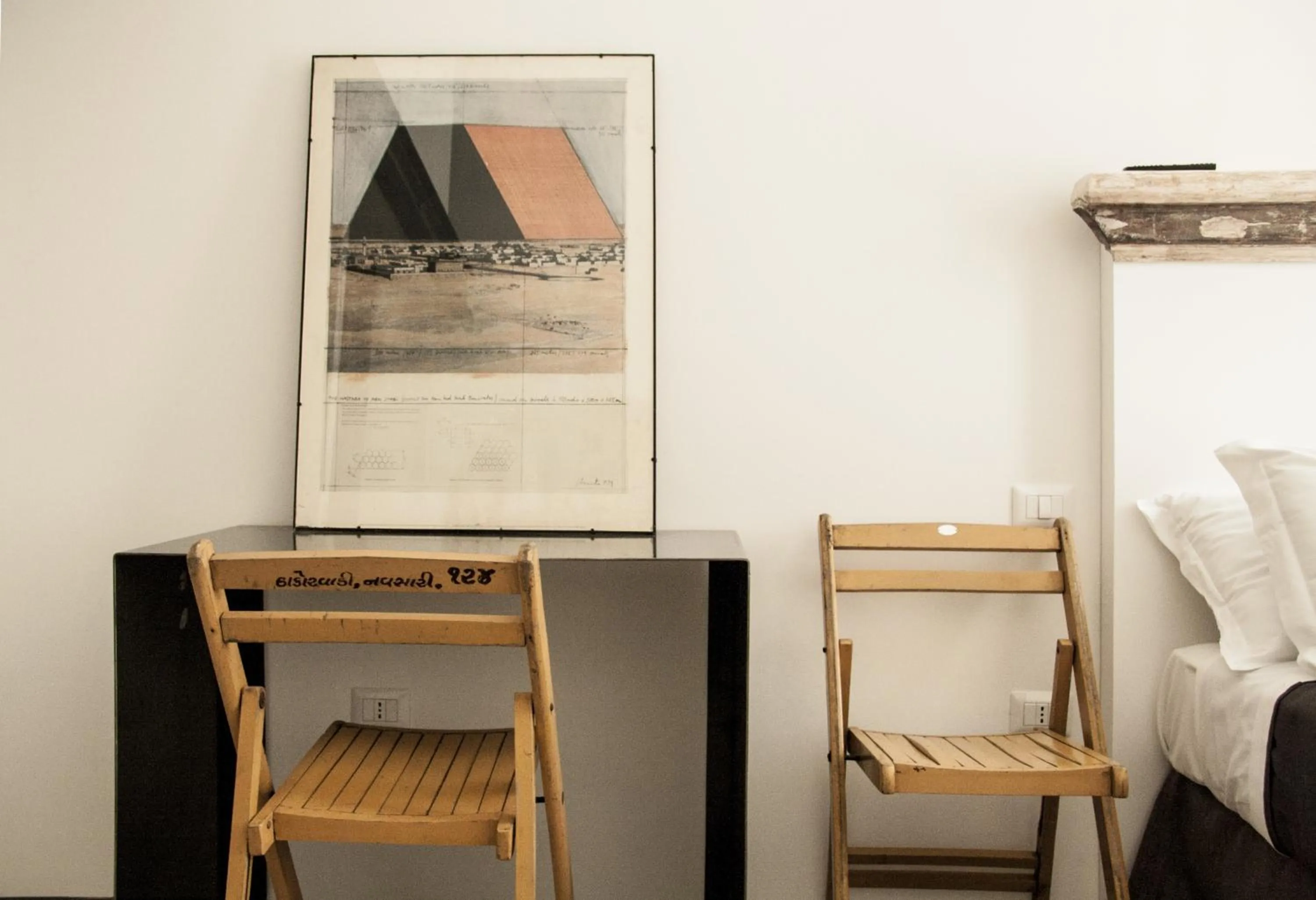 Photo of the whole room in Belledonne Suite & Gallery