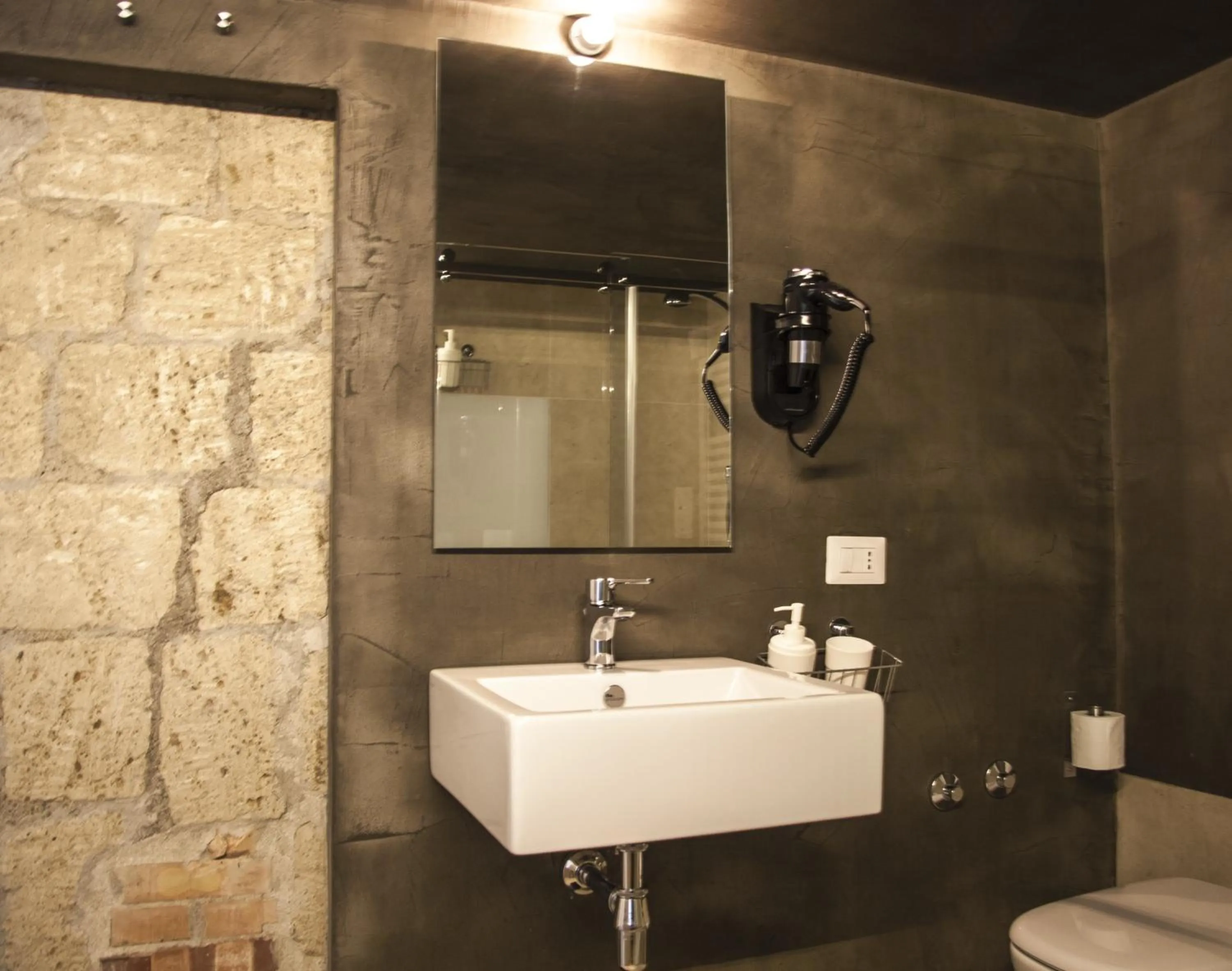 Bathroom in Belledonne Suite & Gallery