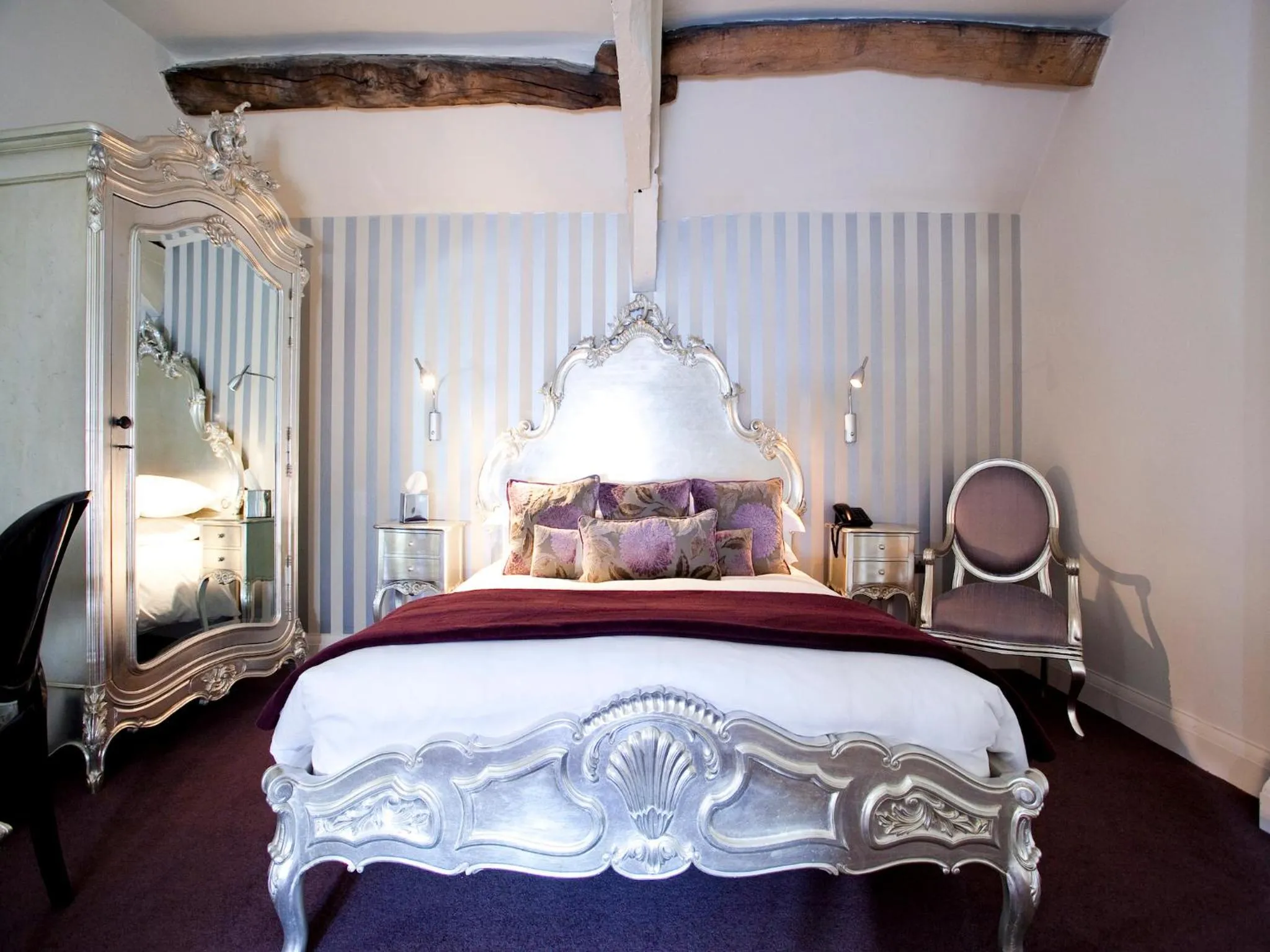 Decorative detail, Bed in The Royal Hotel