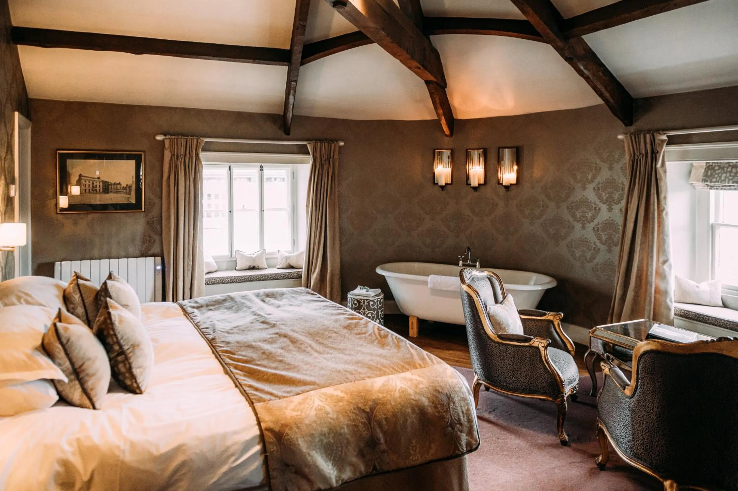 Bed in The Royal Hotel