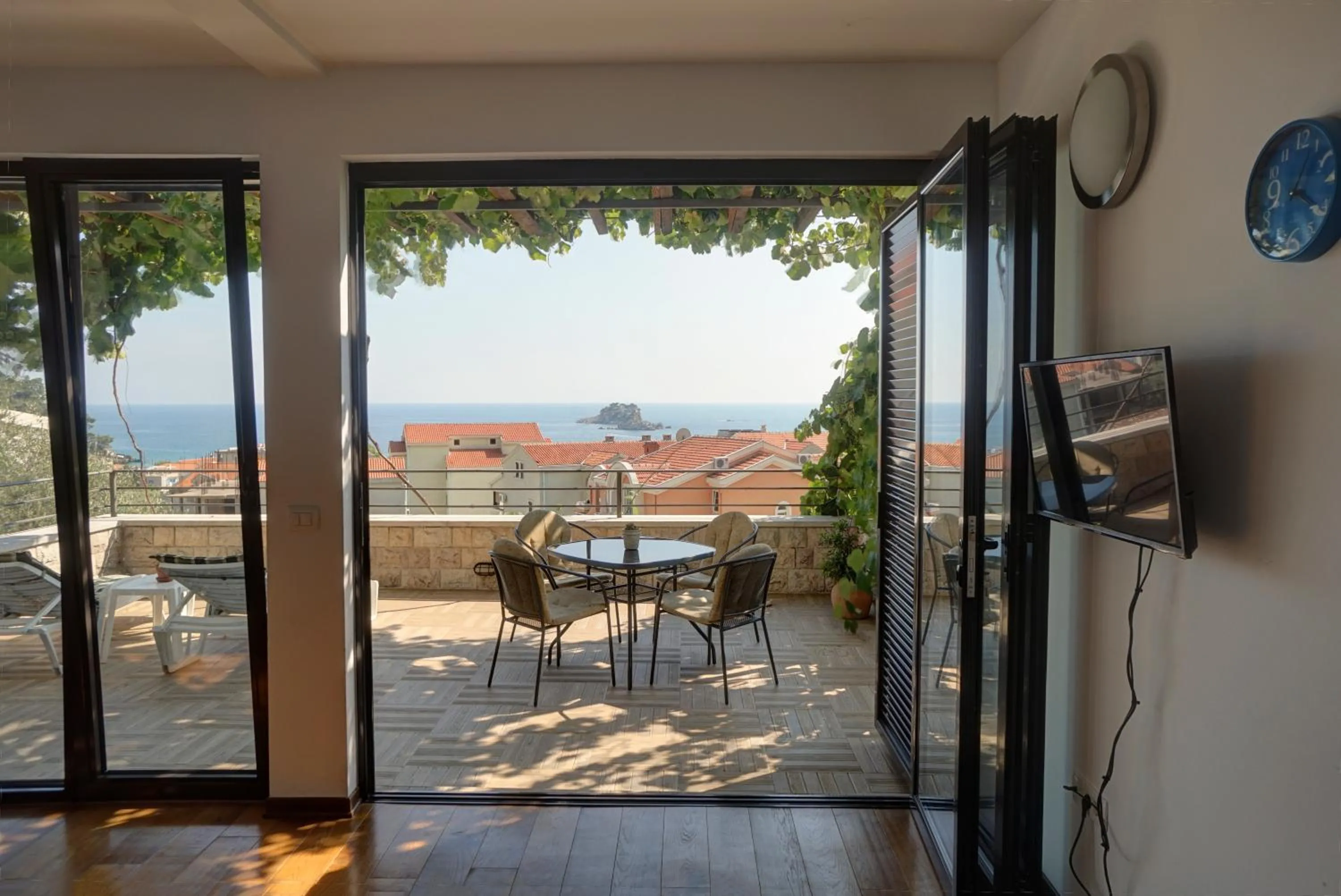 Apartments Minja Nerin