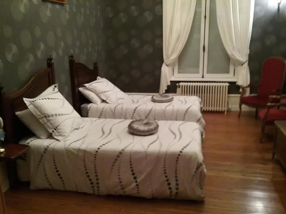 Bedroom, Bed in Château des marronniers