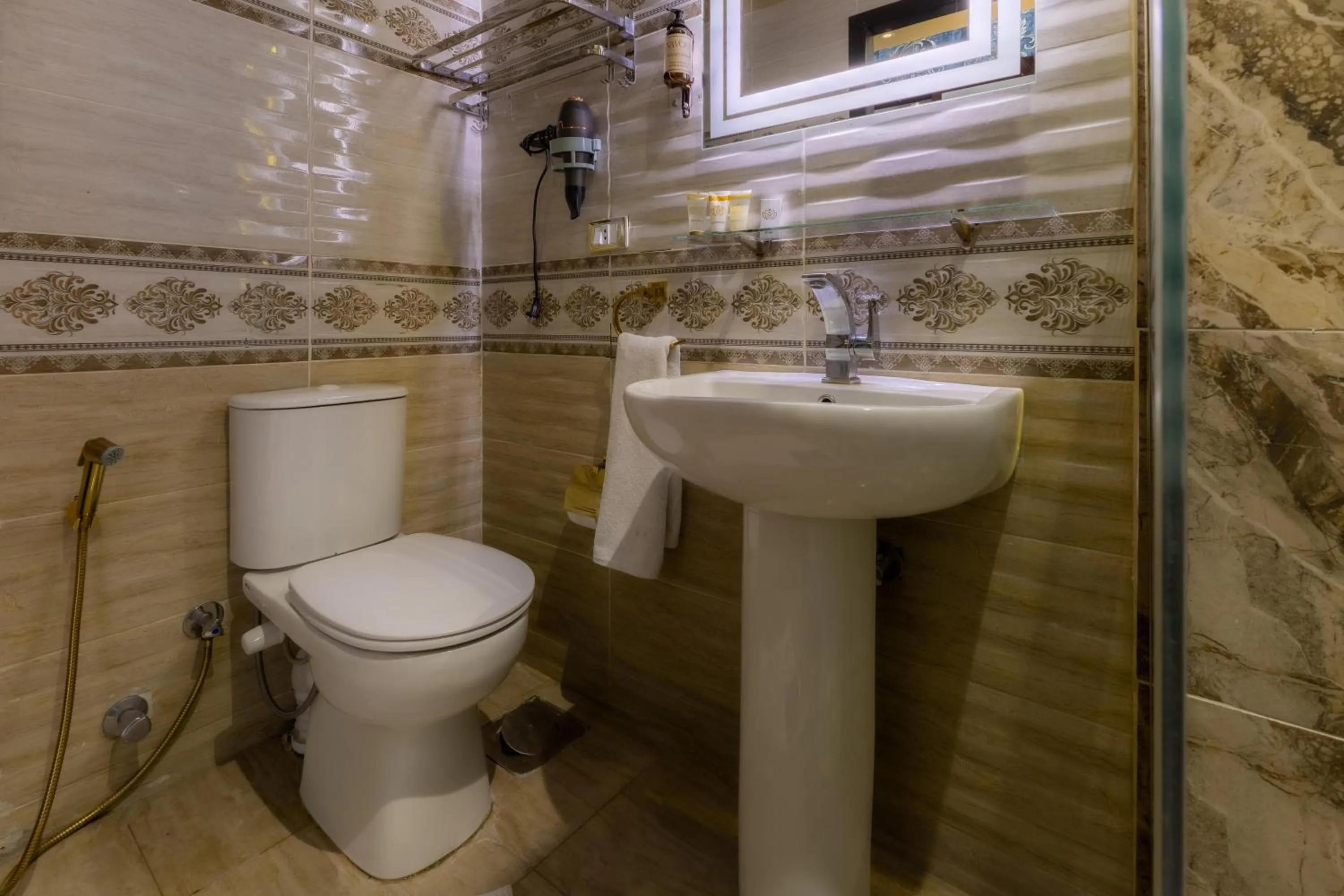 Bathroom in Cairo Inn