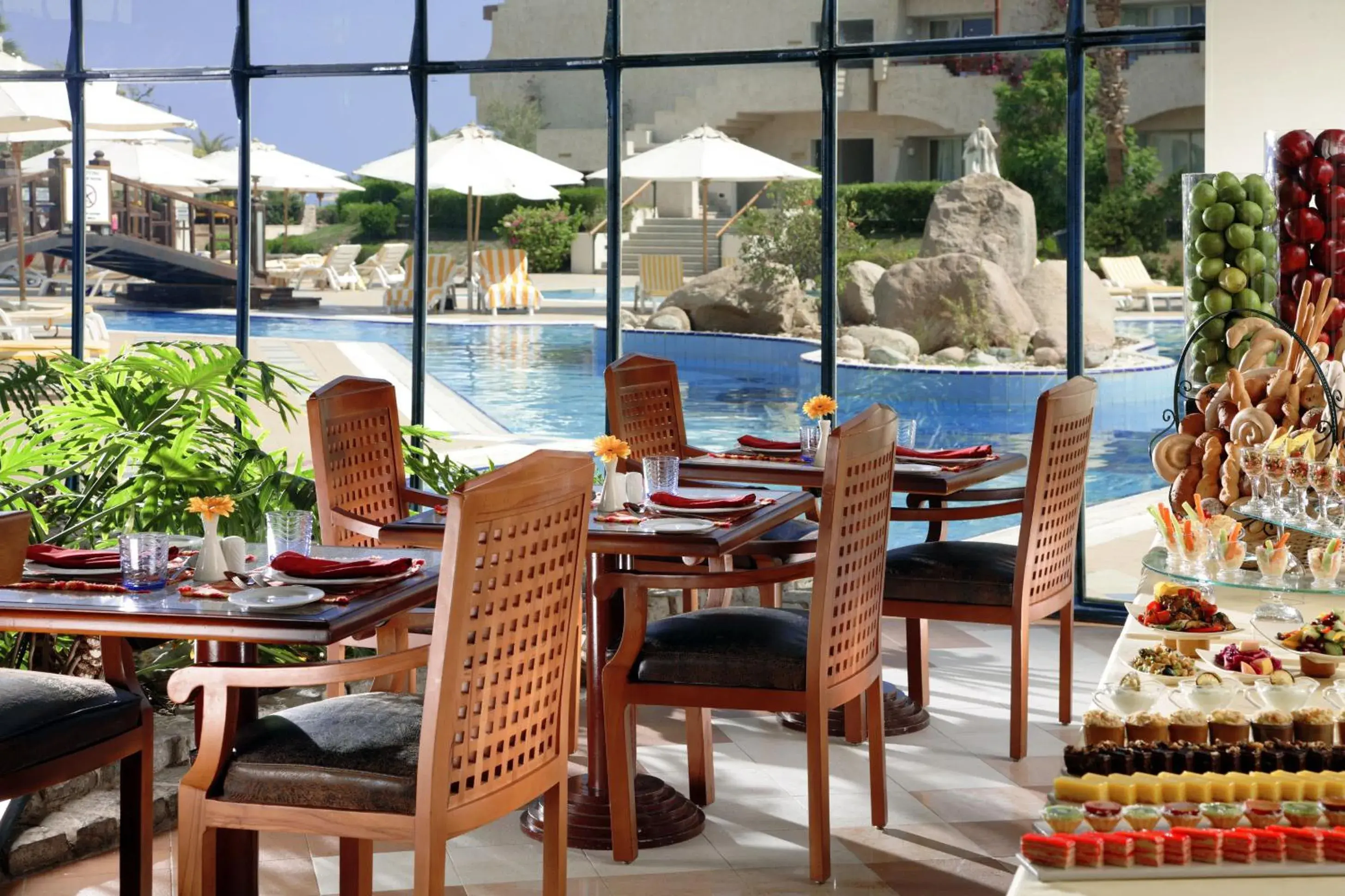 Restaurant/places to eat, Swimming Pool in Naama Bay Promenade Beach Resort Managed By Accor