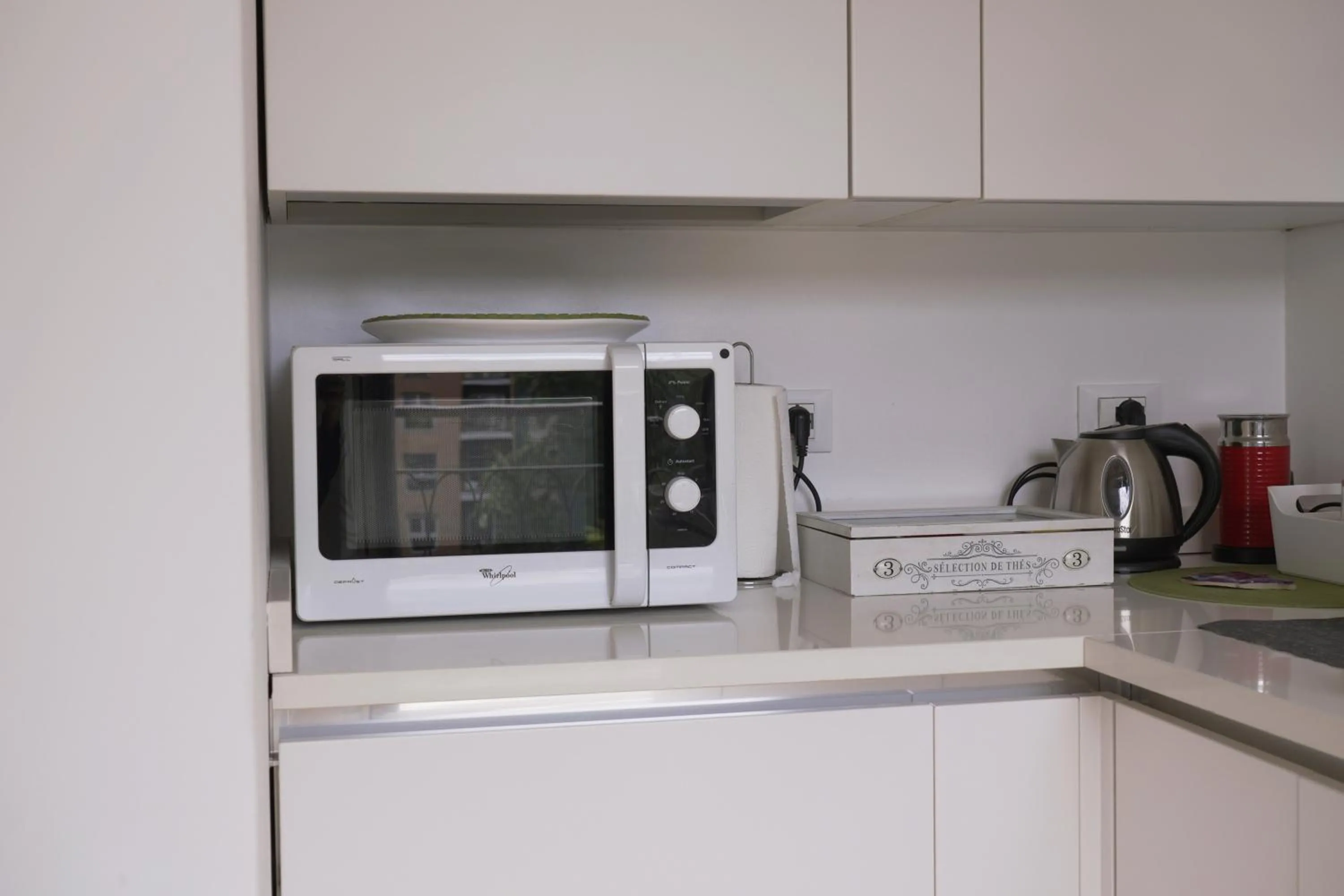 microwave in Porta Garibaldi
