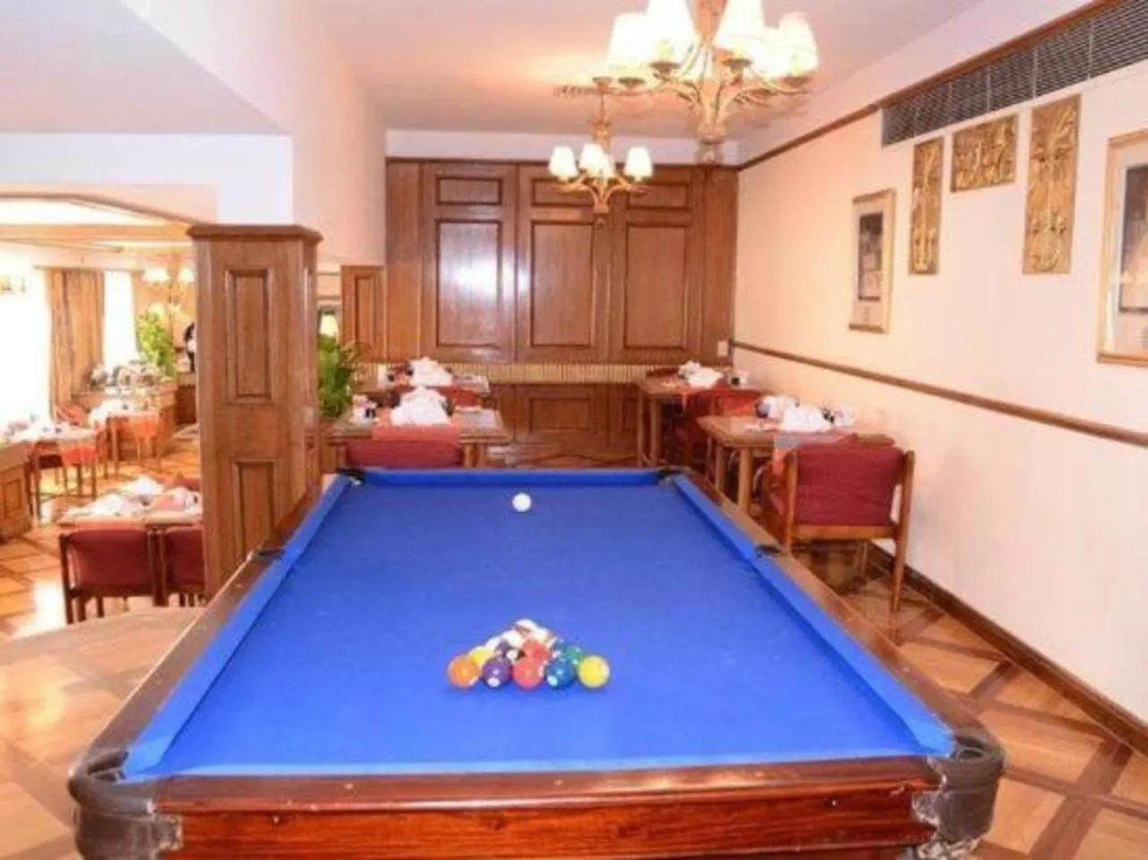 Billiard in Le Passage Cairo Hotel & Casino