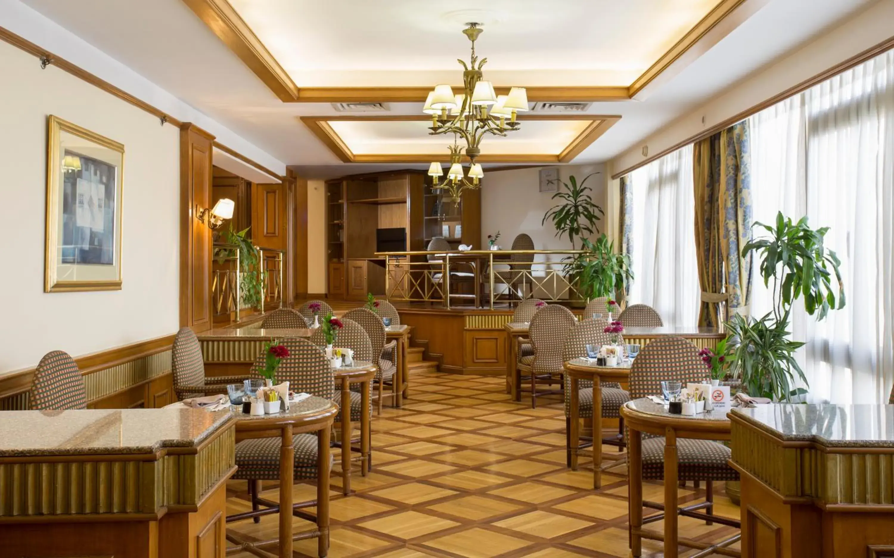 Billiard, Restaurant/Places to Eat in Le Passage Cairo Hotel & Casino