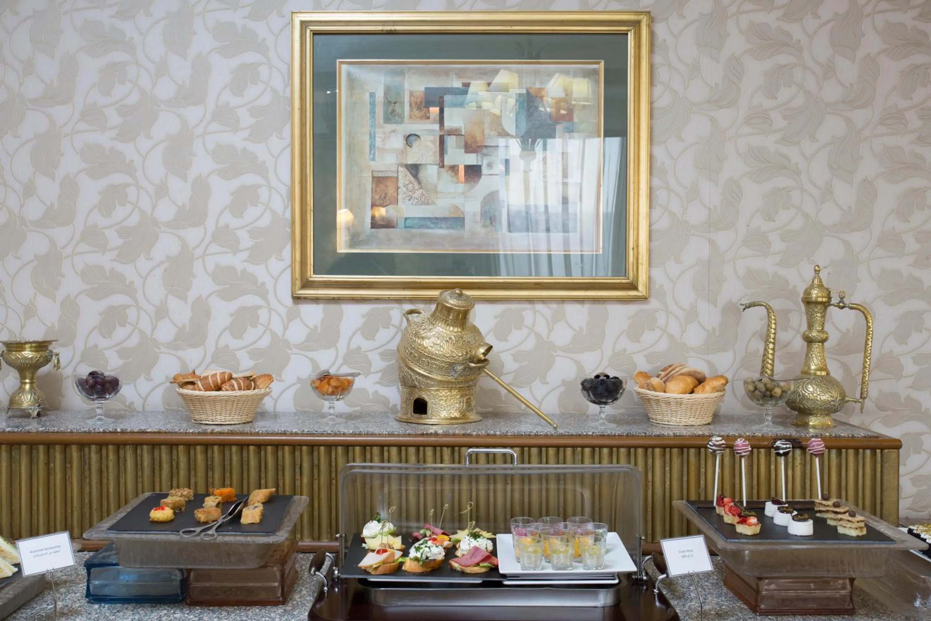 Lounge or bar in Le Passage Cairo Hotel & Casino