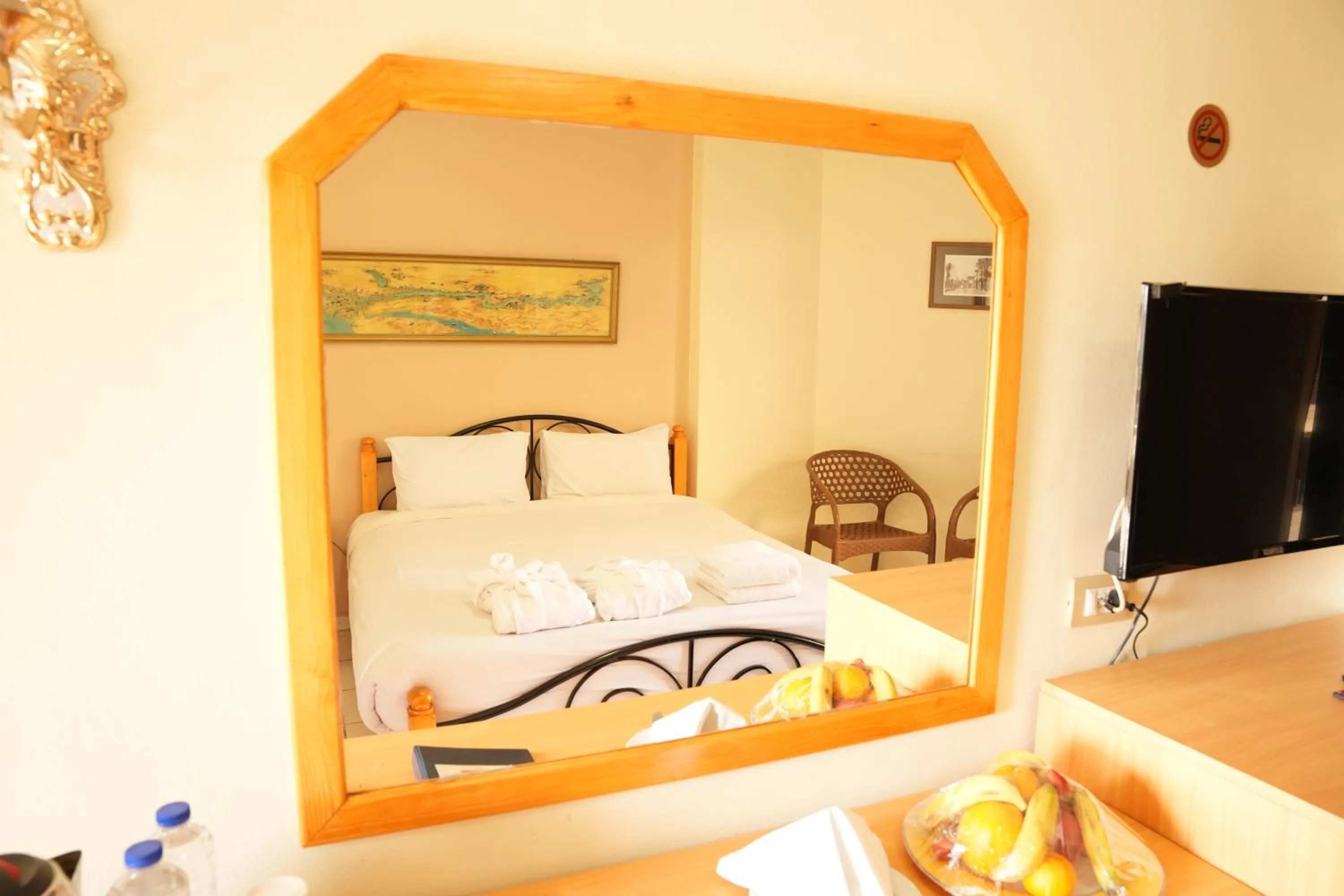 Bedroom, Bed in Gaddis Hotel, Suites and Apartments