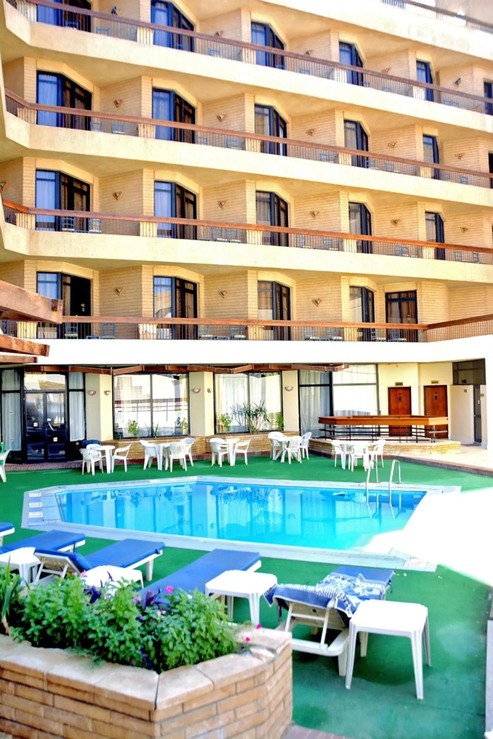 Swimming pool in Gaddis Hotel, Suites and Apartments Swimming pool in Gaddis Hotel, Suites and Apartments