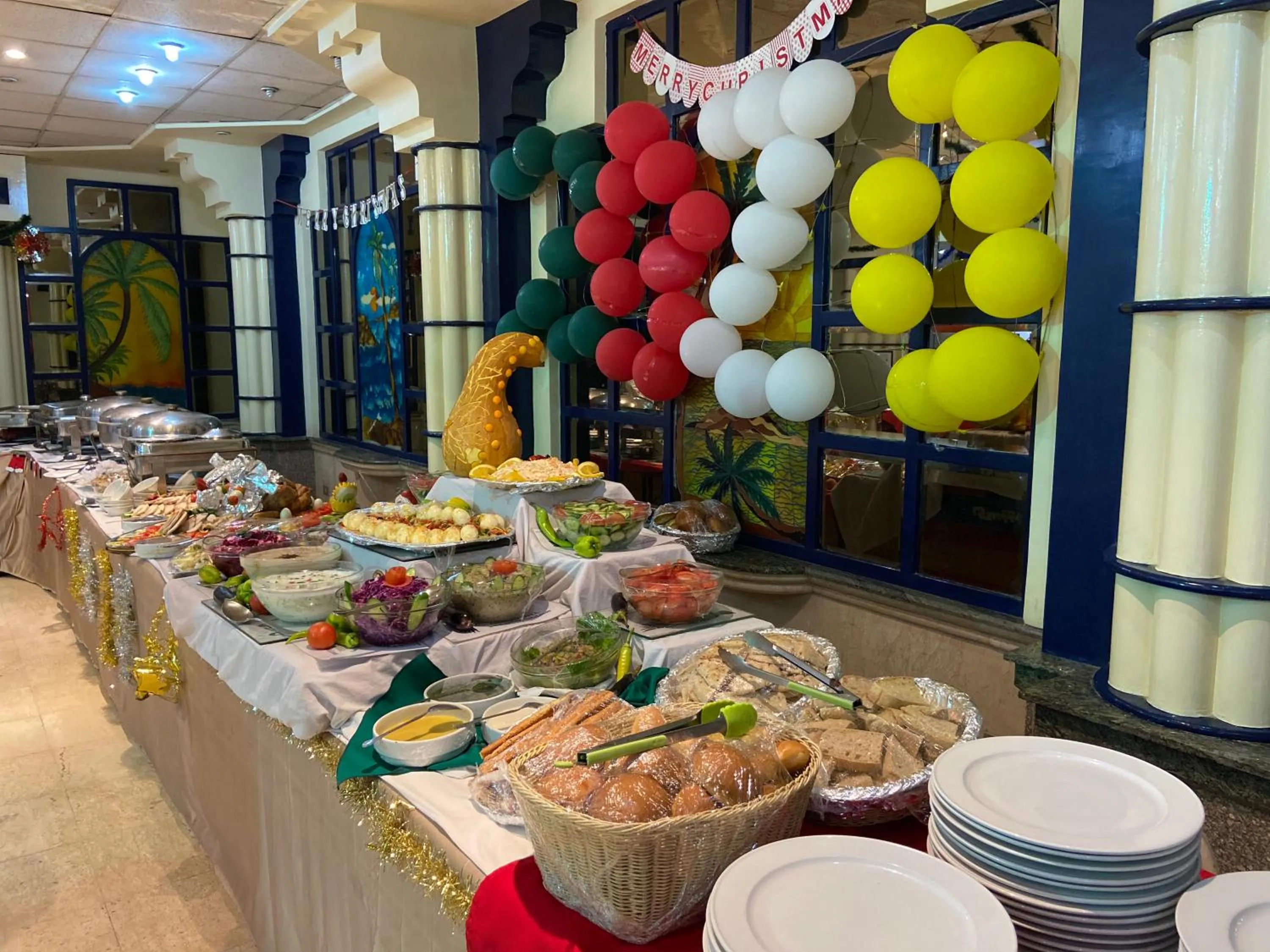 Food and drinks in Gaddis Hotel, Suites and Apartments