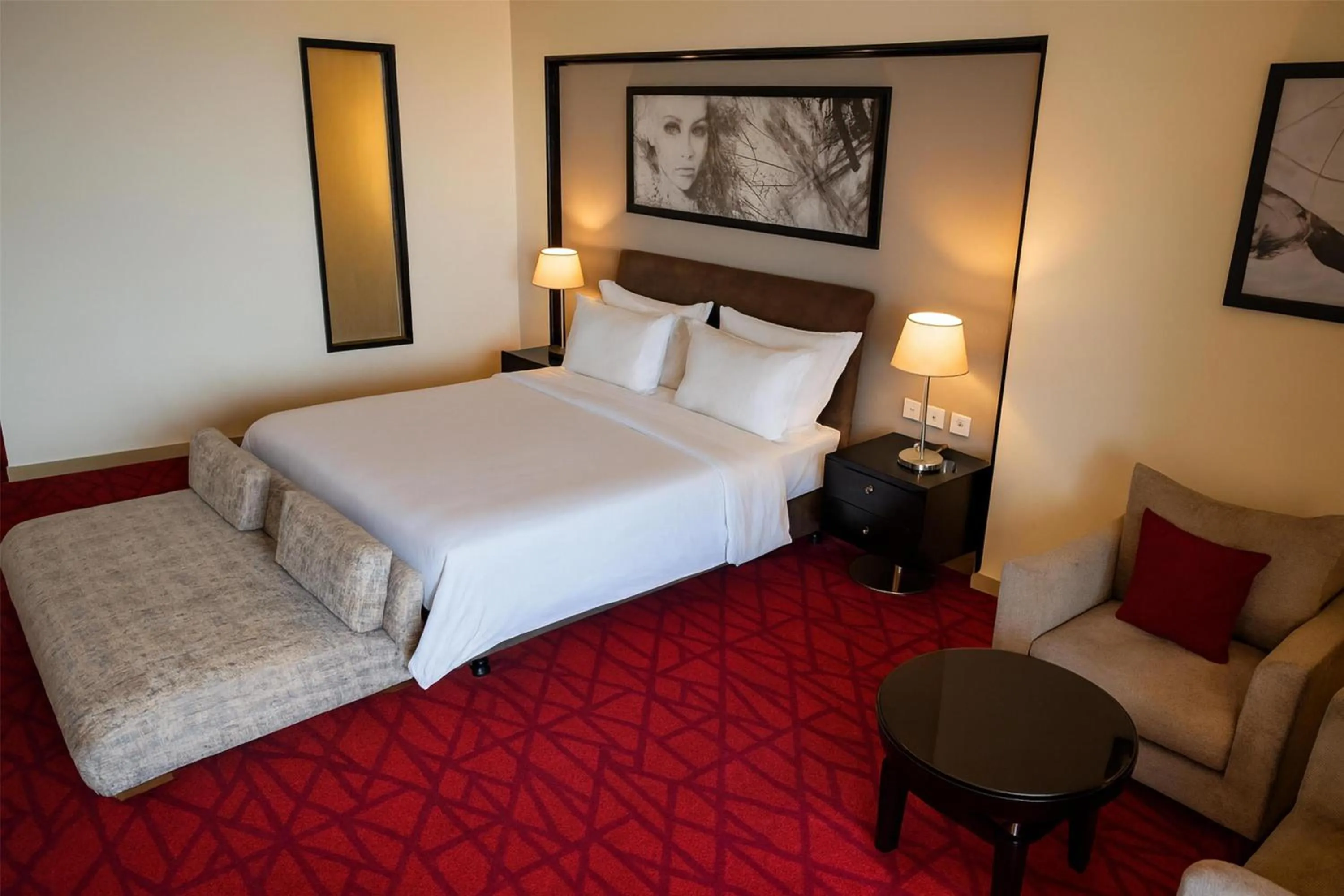 Bedroom, Bed in Radisson Blu Hotel & Convention Center, Alexandria