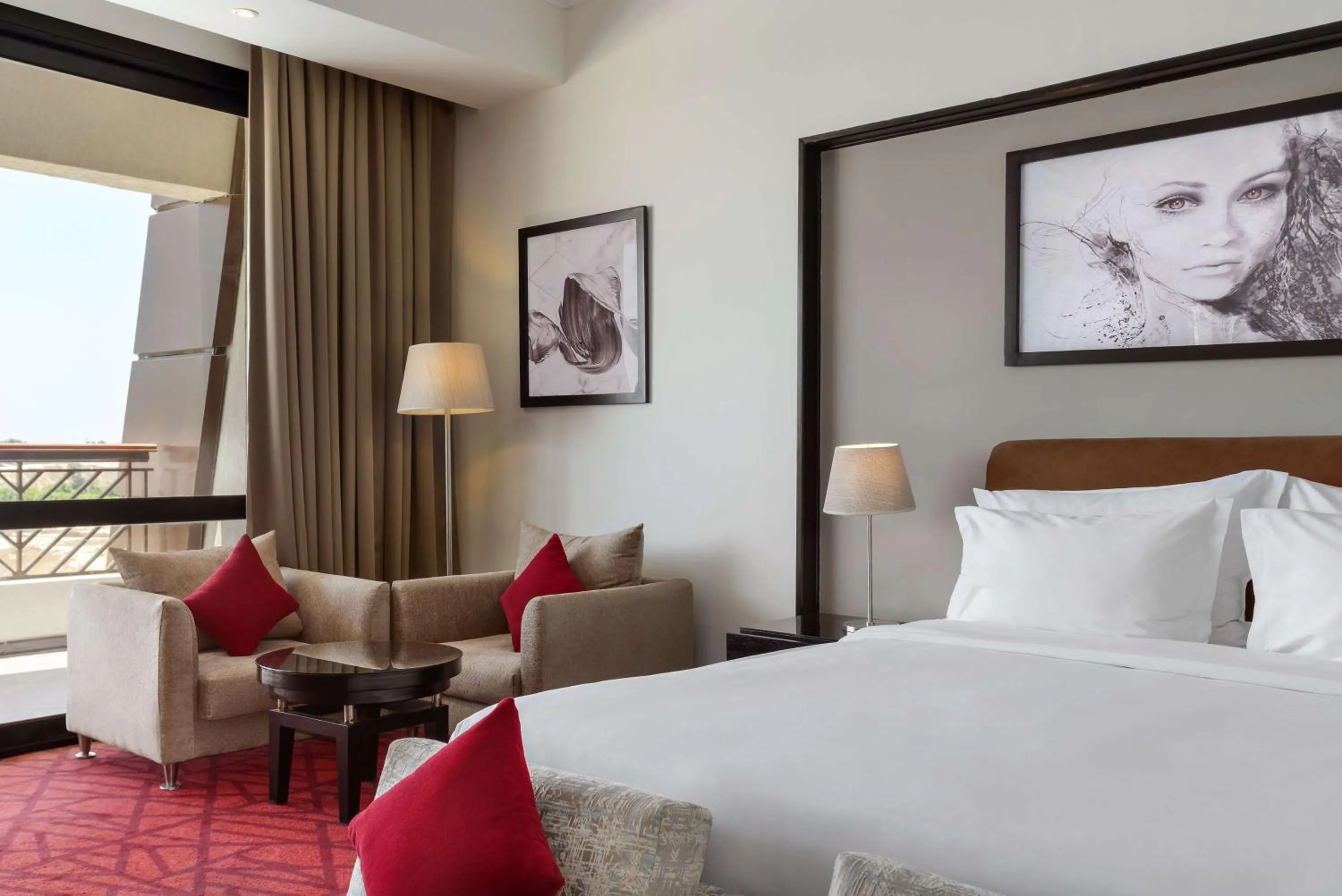 Bedroom, Bed in Radisson Blu Hotel & Convention Center, Alexandria