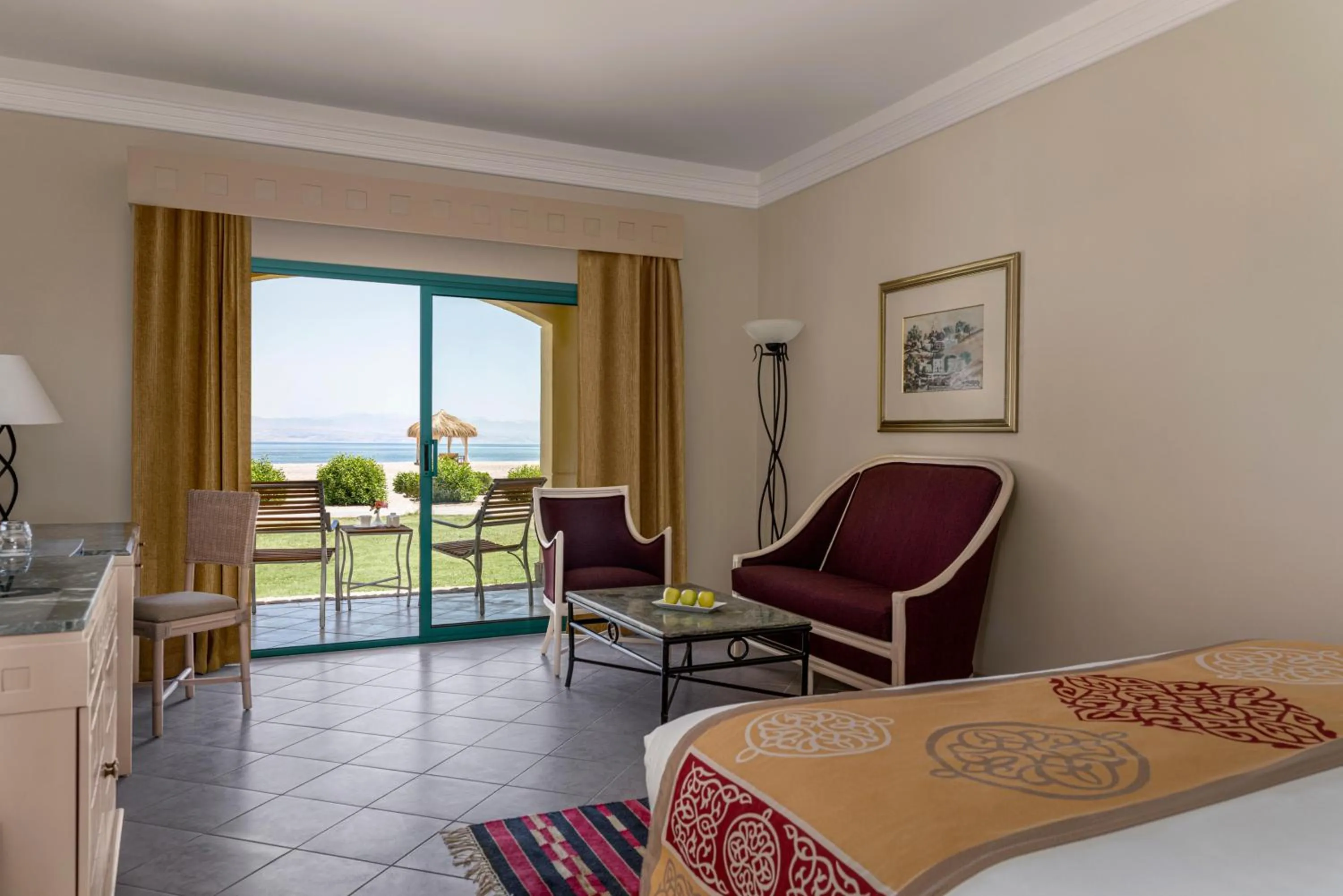 Photo of the whole room in The Bayview Taba Heights Resort