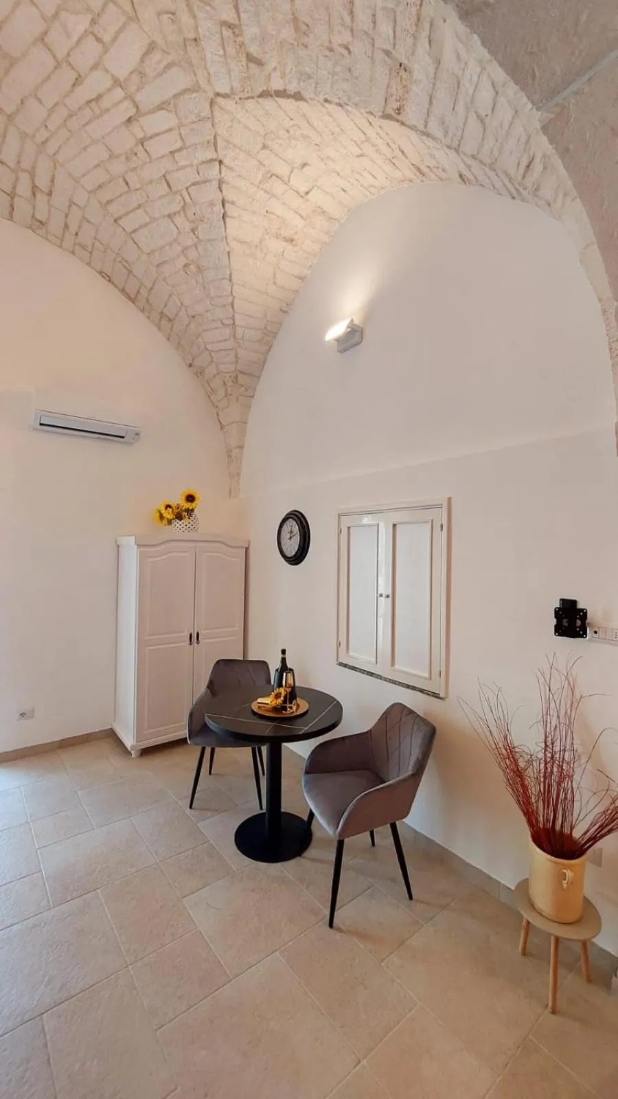 Seating area in Aurasia Al Borgo Antico