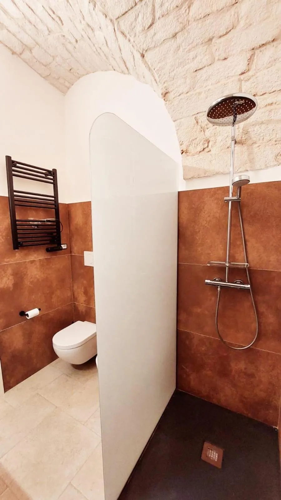 Shower in Aurasia Al Borgo Antico