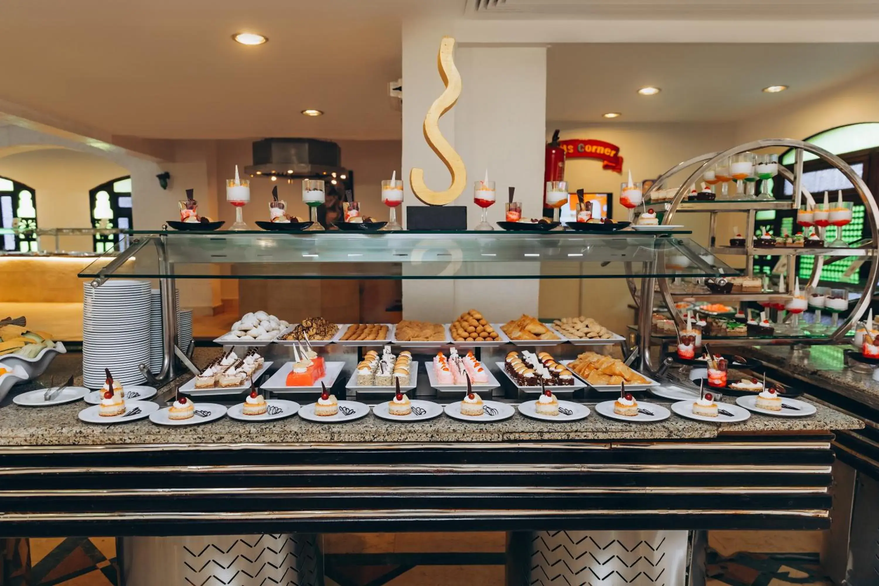 Food in Sunny Days Palma De Mirette Resort & Spa Food in Sunny Days Palma De Mirette Resort & Spa
