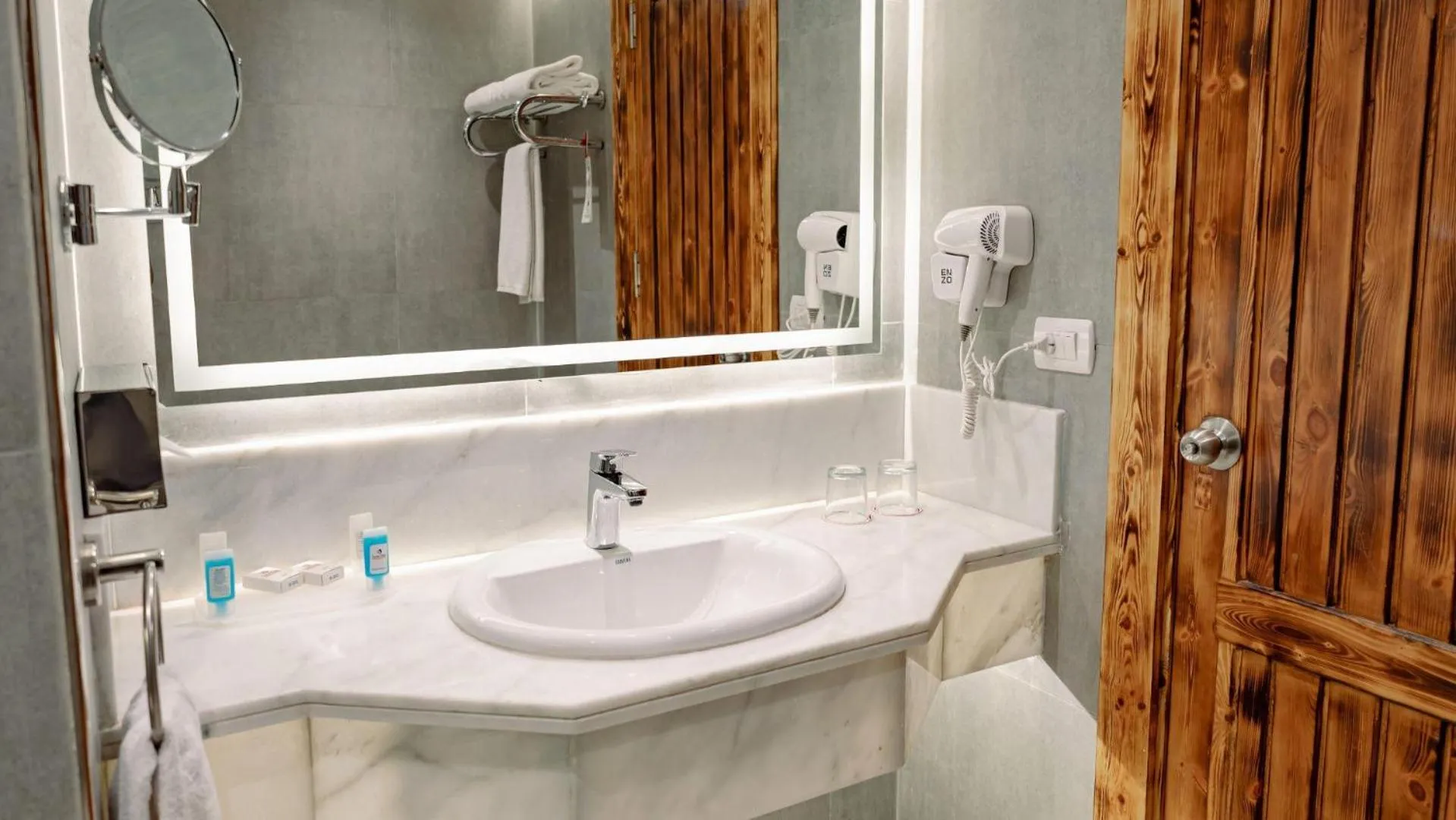 Bathroom in Sunny Days Palma De Mirette Resort & Spa