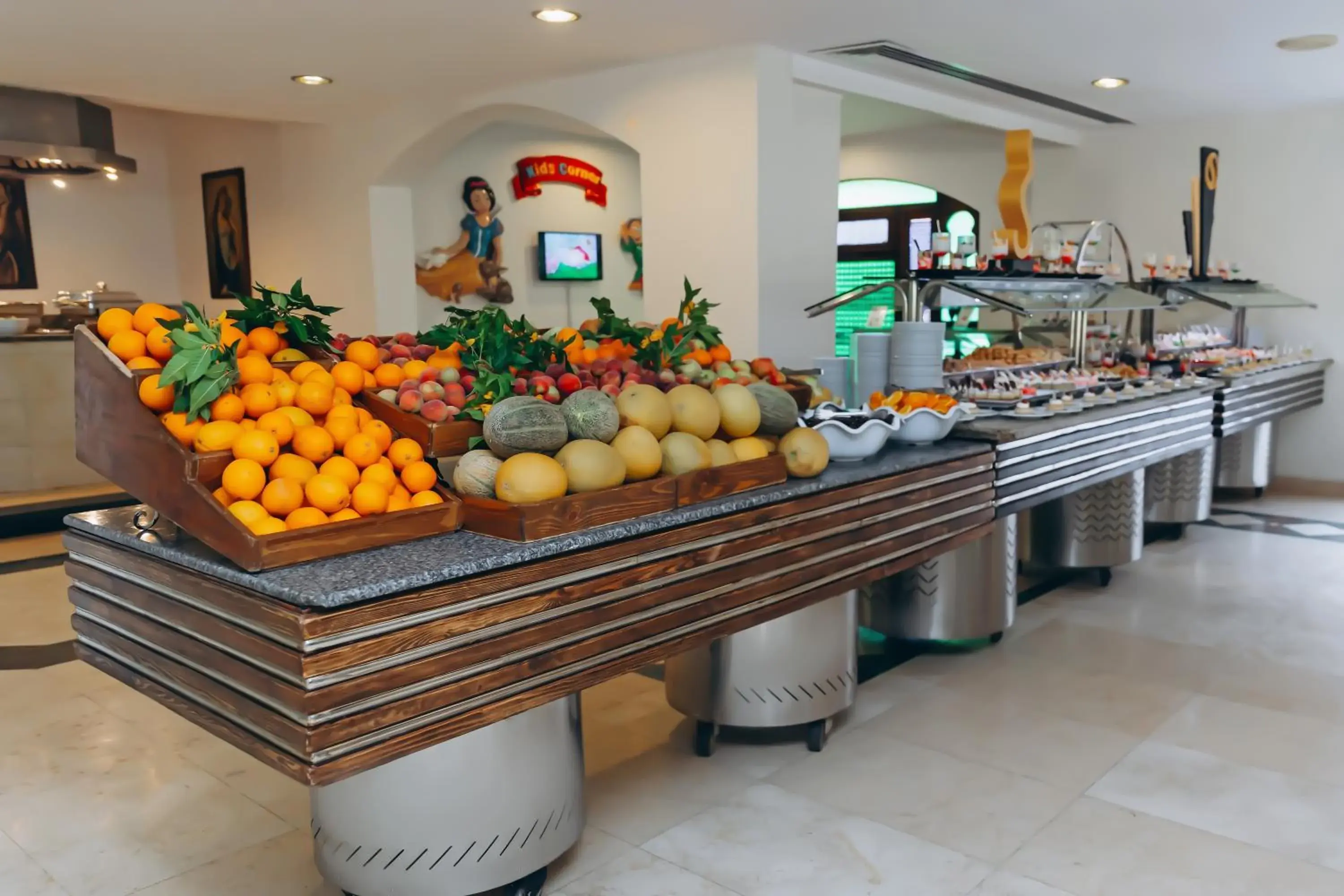 Food in Sunny Days Palma De Mirette Resort & Spa Food in Sunny Days Palma De Mirette Resort & Spa