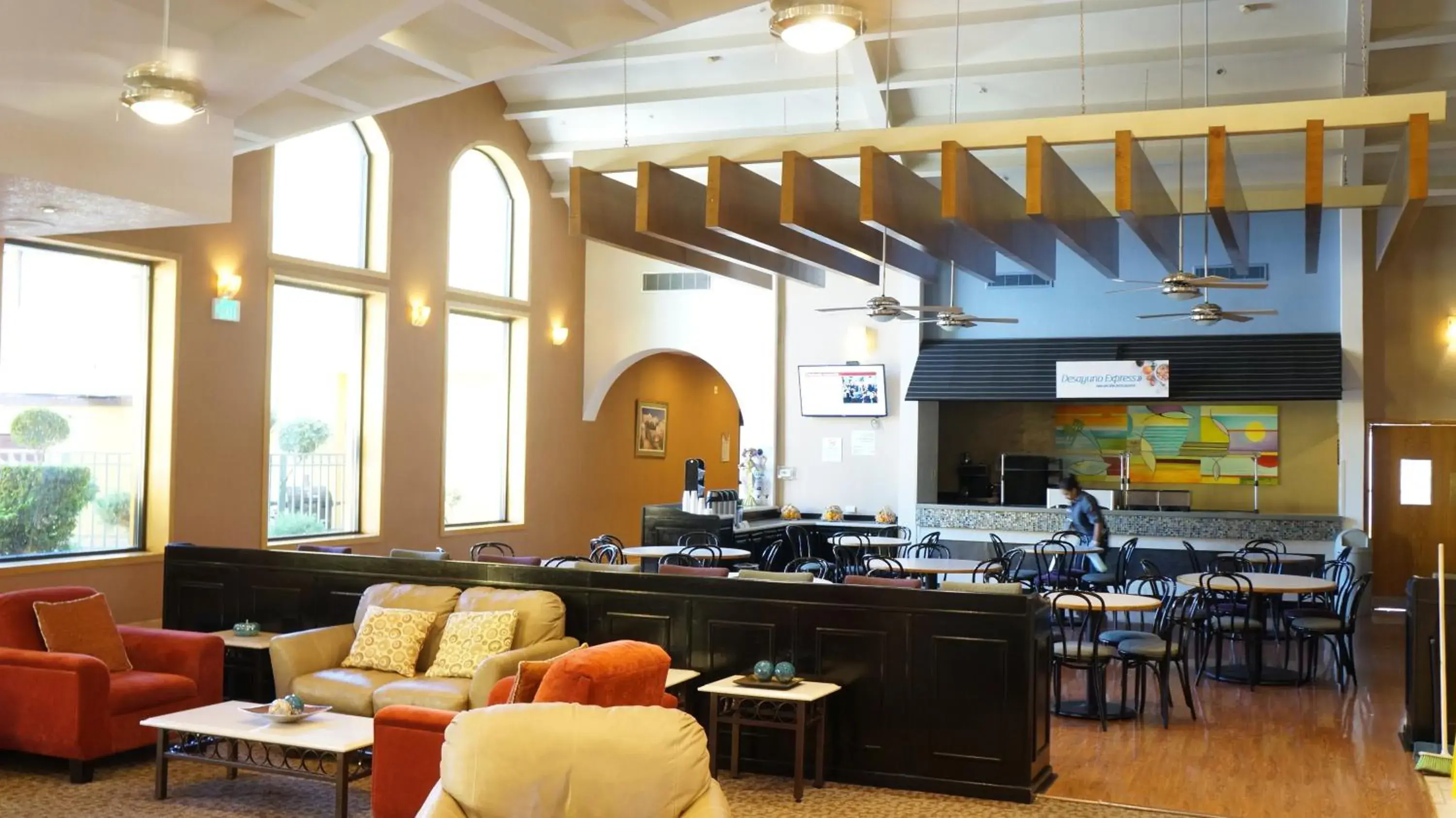 Restaurant/places to eat in Holiday Inn Express Chihuahua by IHG Restaurant/places to eat in Holiday Inn Express Chihuahua by IHG