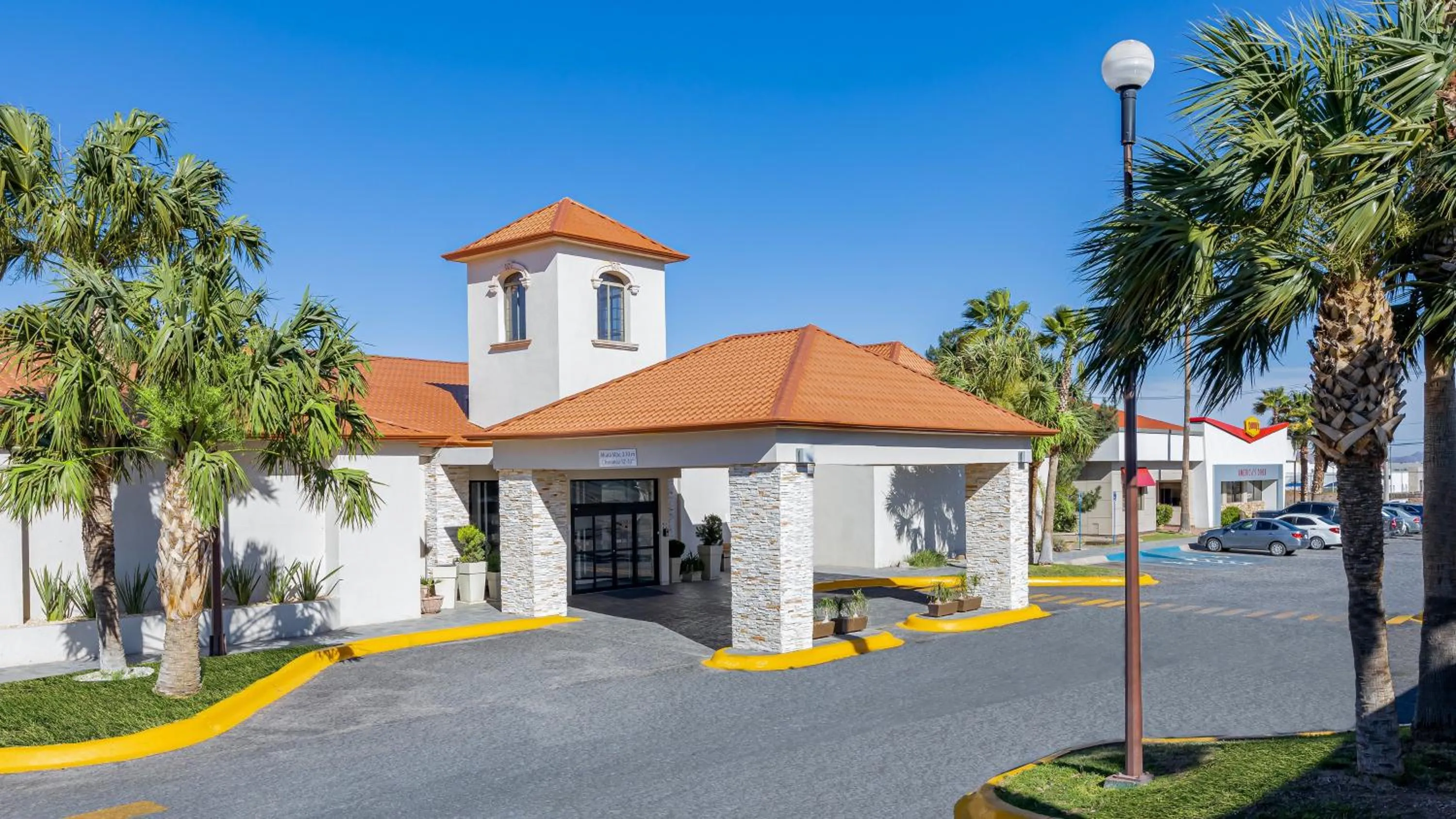 Property building in Holiday Inn Express Chihuahua by IHG