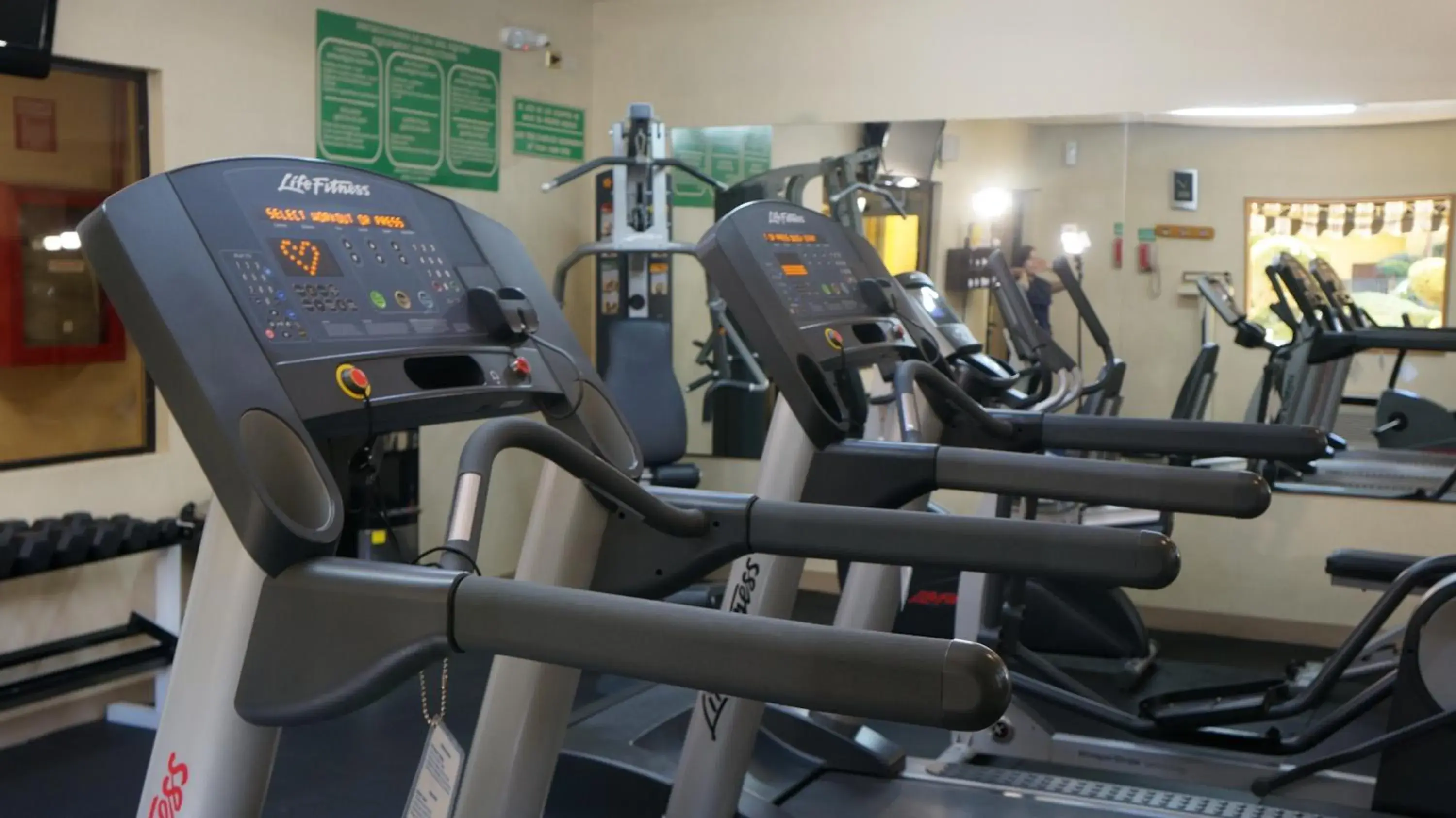 Fitness centre/facilities in Holiday Inn Express Chihuahua by IHG Fitness centre/facilities in Holiday Inn Express Chihuahua by IHG