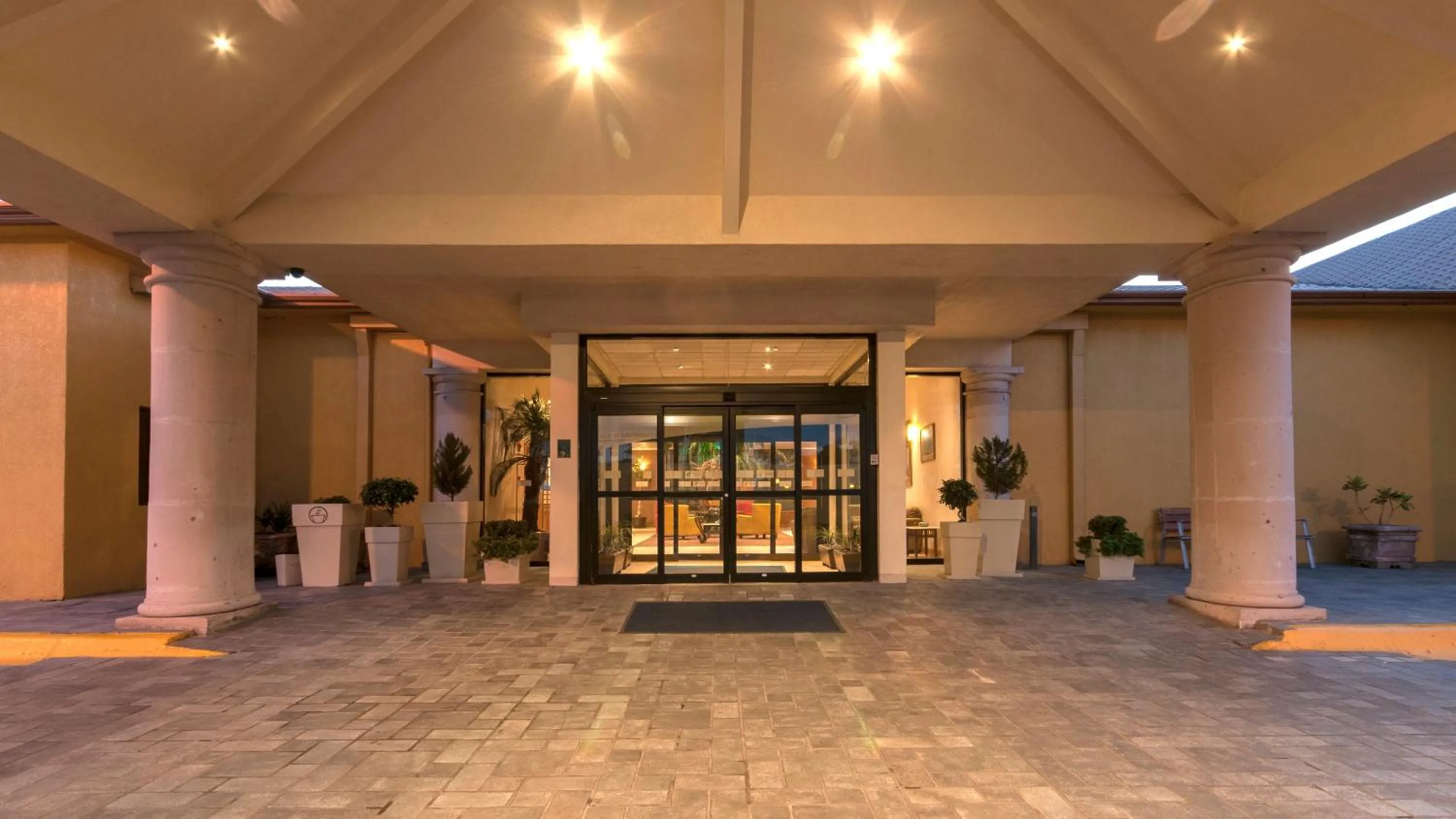 Property building in Holiday Inn Express Chihuahua by IHG