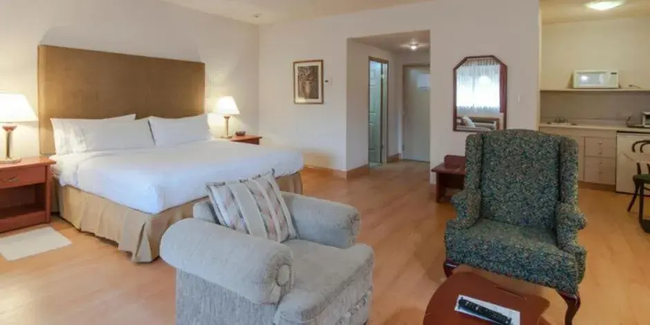 Bed in Holiday Inn Express Chihuahua by IHG Bed in Holiday Inn Express Chihuahua by IHG