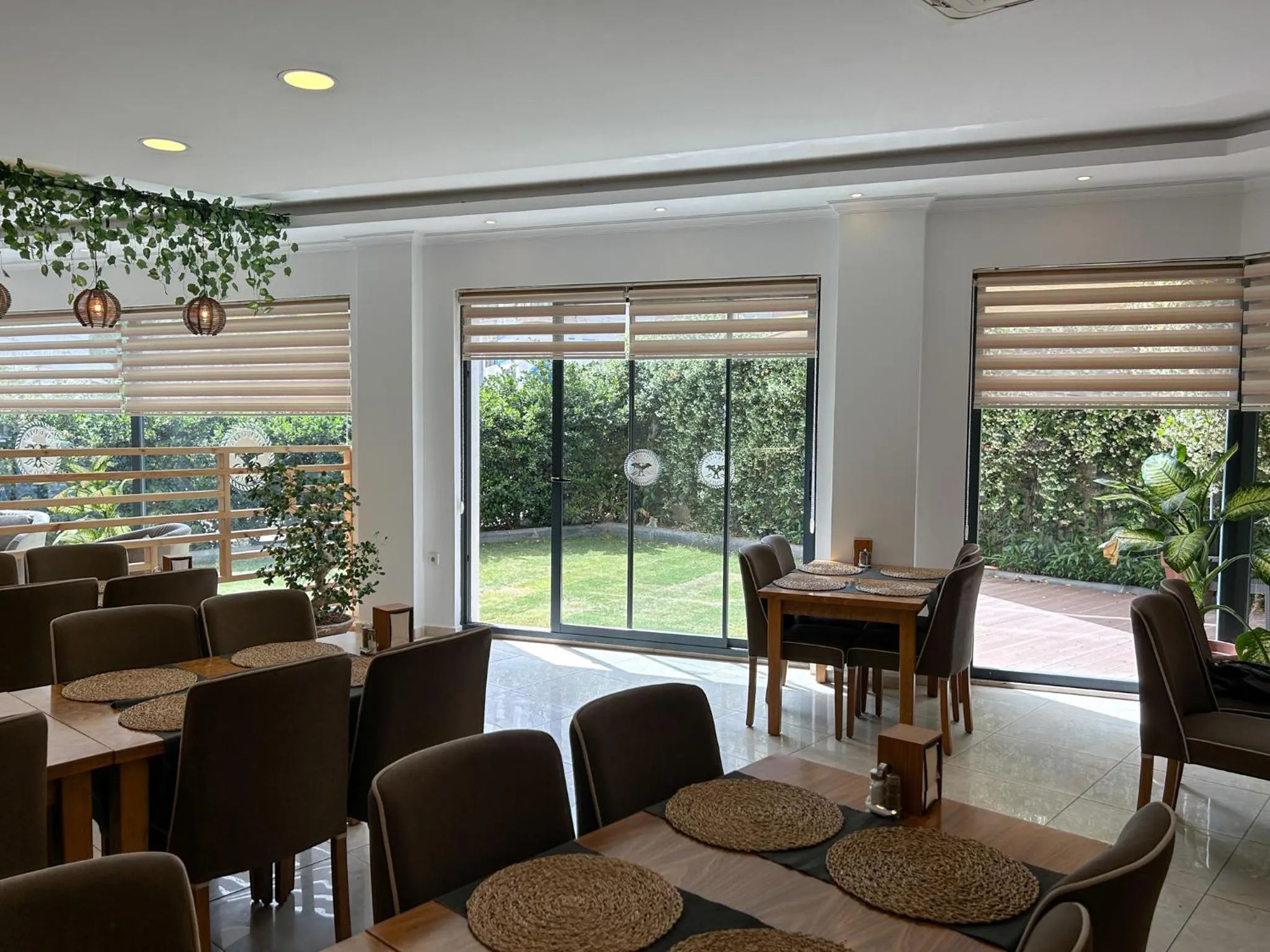 Restaurant/places to eat in Gulluk Life Hotel