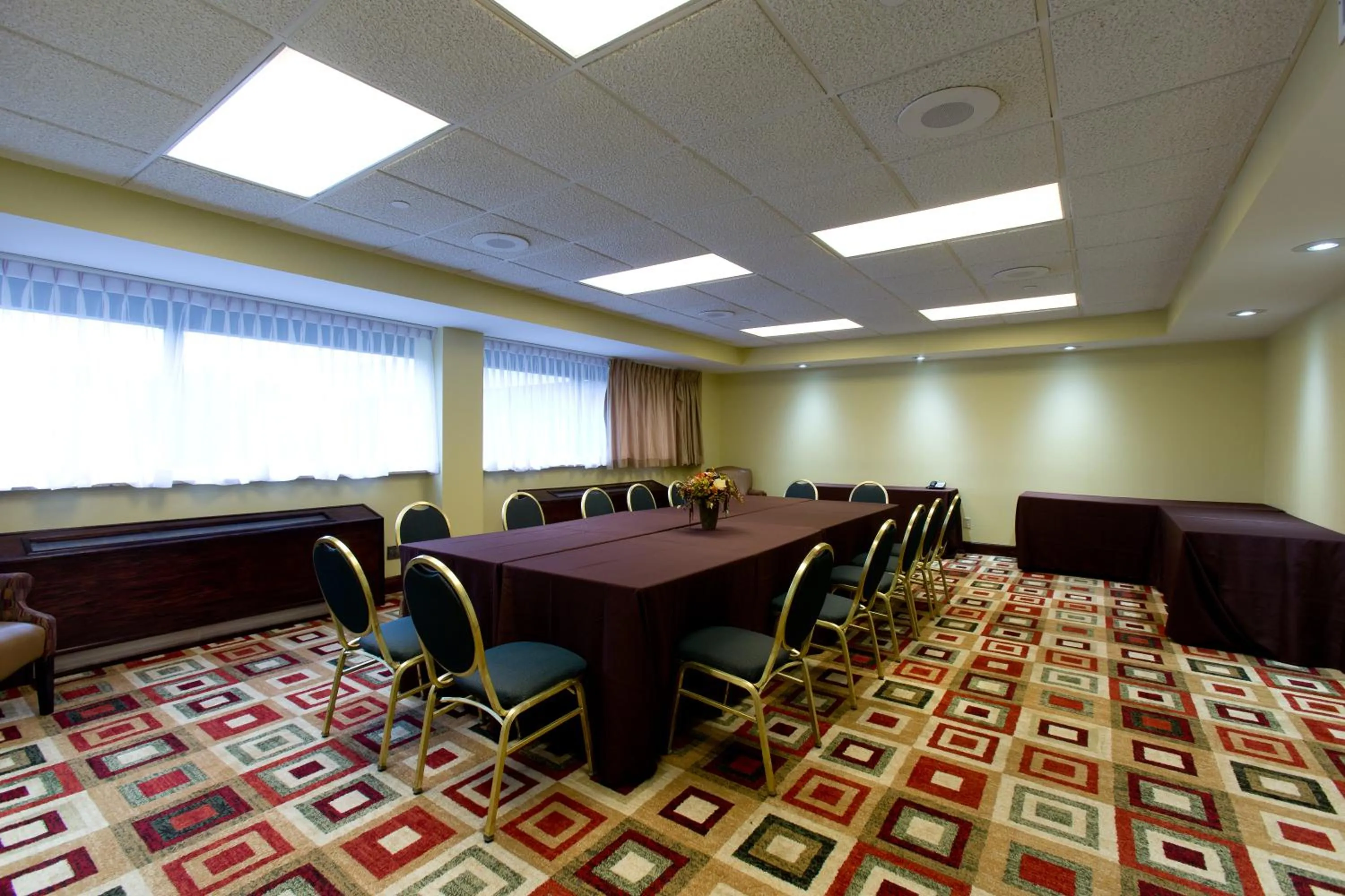 Dining area in Liyo Inn