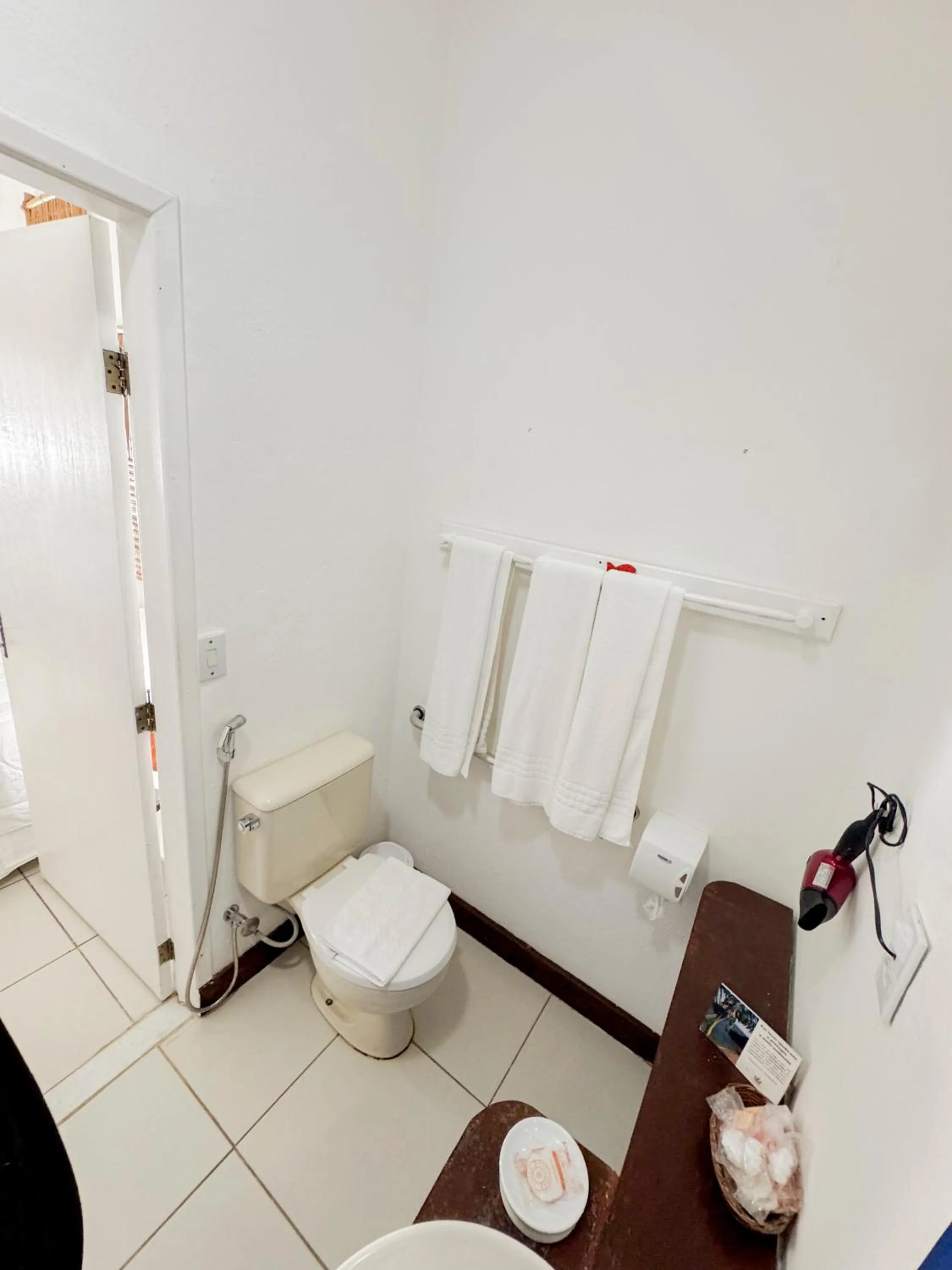 Toilet in Pousada Bucaneiro